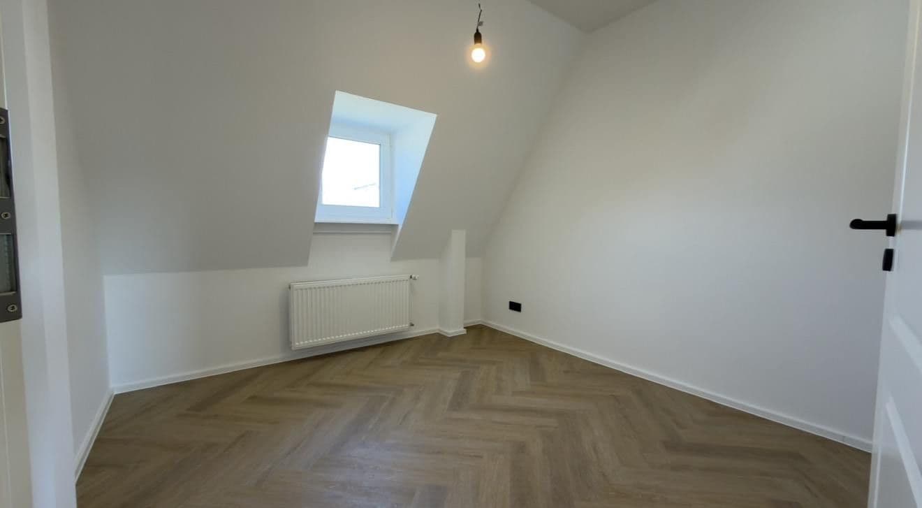 Prodej bytu 4+1 67 m², Konrad-Broßwitz-Str. 32, Frankfurt Bockenheim, Hessen Prodej bytu 4+1 67 m², Konrad-Broßwitz-Str. 32, Frankfurt Bockenheim, Hessen