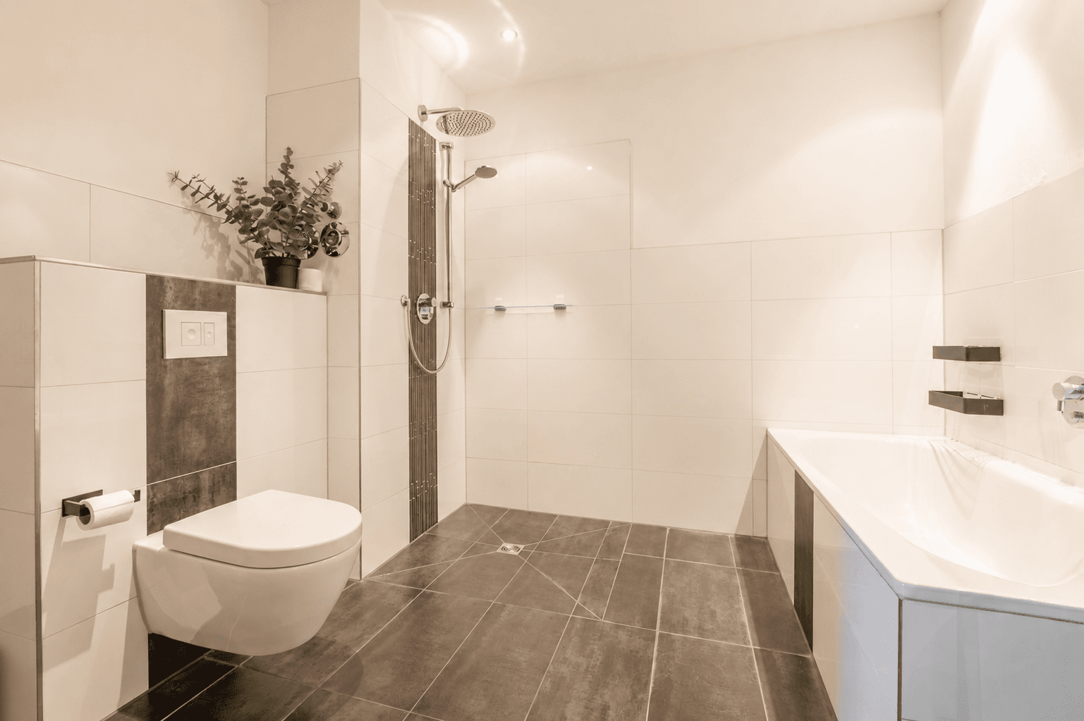 Prodej bytu 3+1 95 m², Bremen, Bremen Prodej bytu 3+1 95 m², Bremen, Bremen