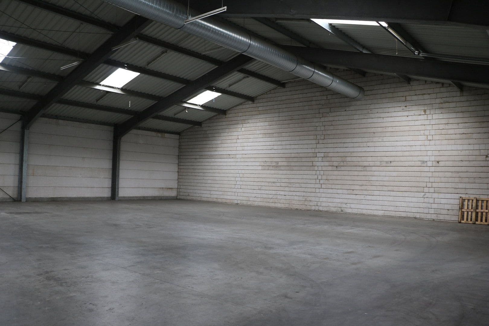 Prodej nebytového prostoru 27.334 m², Raiffeisenstraße 30, Friedberg (Hessen), Hessen Prodej nebytového prostoru 27.334 m², Raiffeisenstraße 30, Friedberg (Hessen), Hessen