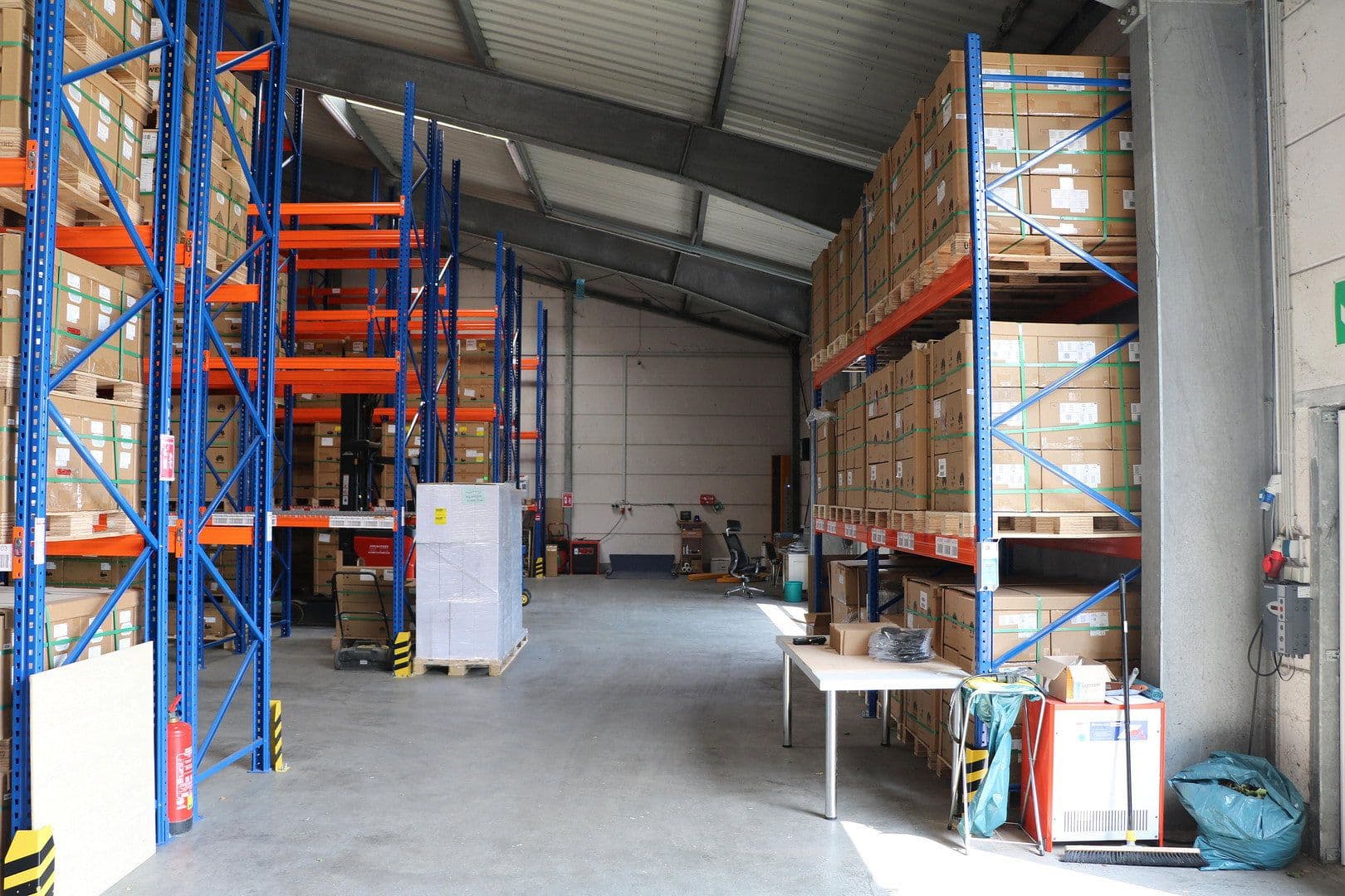 Prodej nebytového prostoru 27.334 m², Raiffeisenstraße 30, Friedberg (Hessen), Hessen Prodej nebytového prostoru 27.334 m², Raiffeisenstraße 30, Friedberg (Hessen), Hessen