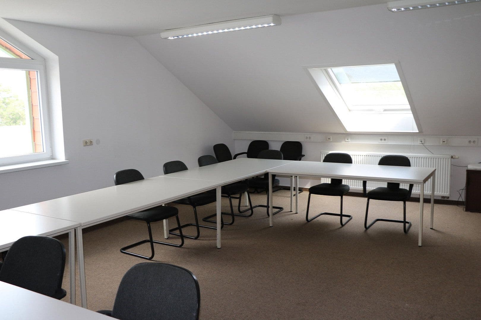 Prodej nebytového prostoru 27.334 m², Raiffeisenstraße 30, Friedberg (Hessen), Hessen Prodej nebytového prostoru 27.334 m², Raiffeisenstraße 30, Friedberg (Hessen), Hessen