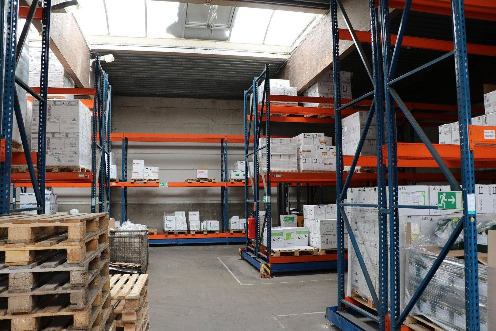 Prodej nebytového prostoru 27.334 m², Raiffeisenstraße 30, Friedberg (Hessen), Hessen Prodej nebytového prostoru 27.334 m², Raiffeisenstraße 30, Friedberg (Hessen), Hessen