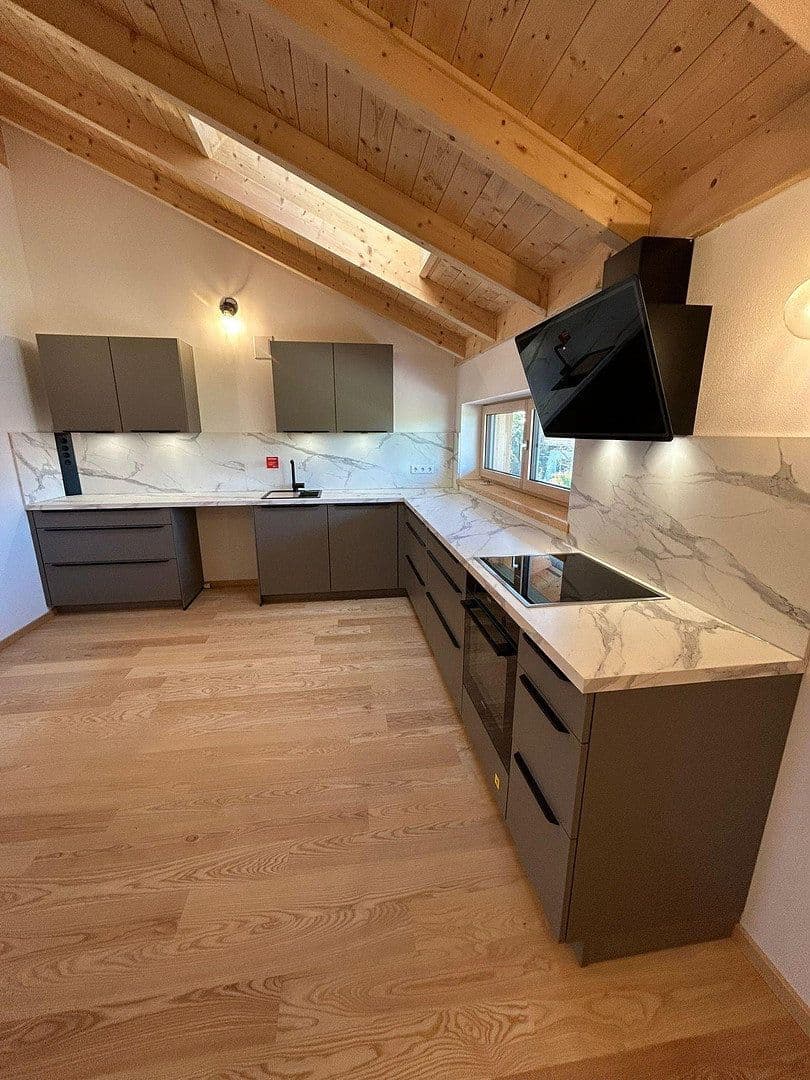 Pronájem bytu 5+1 150 m², Pilsting, Bavorsko Pronájem bytu 5+1 150 m², Pilsting, Bavorsko