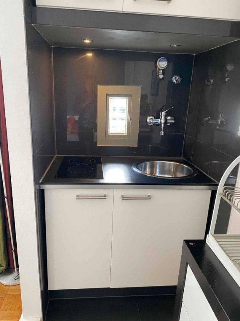 Pronájem bytu 1+1 40 m², Waisenhausgasse 7, Köln, Severní Porýní-Vestfálsko Pronájem bytu 1+1 40 m², Waisenhausgasse 7, Köln, Severní Porýní-Vestfálsko