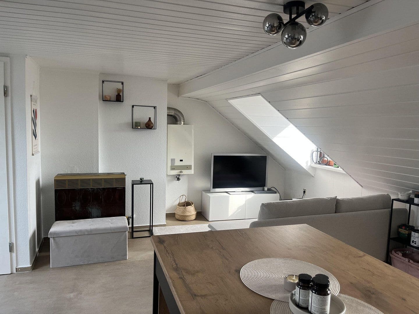 Pronájem bytu 1+1 30 m², Friedrichsstraße 19, Kassel, Hessen Pronájem bytu 1+1 30 m², Friedrichsstraße 19, Kassel, Hessen