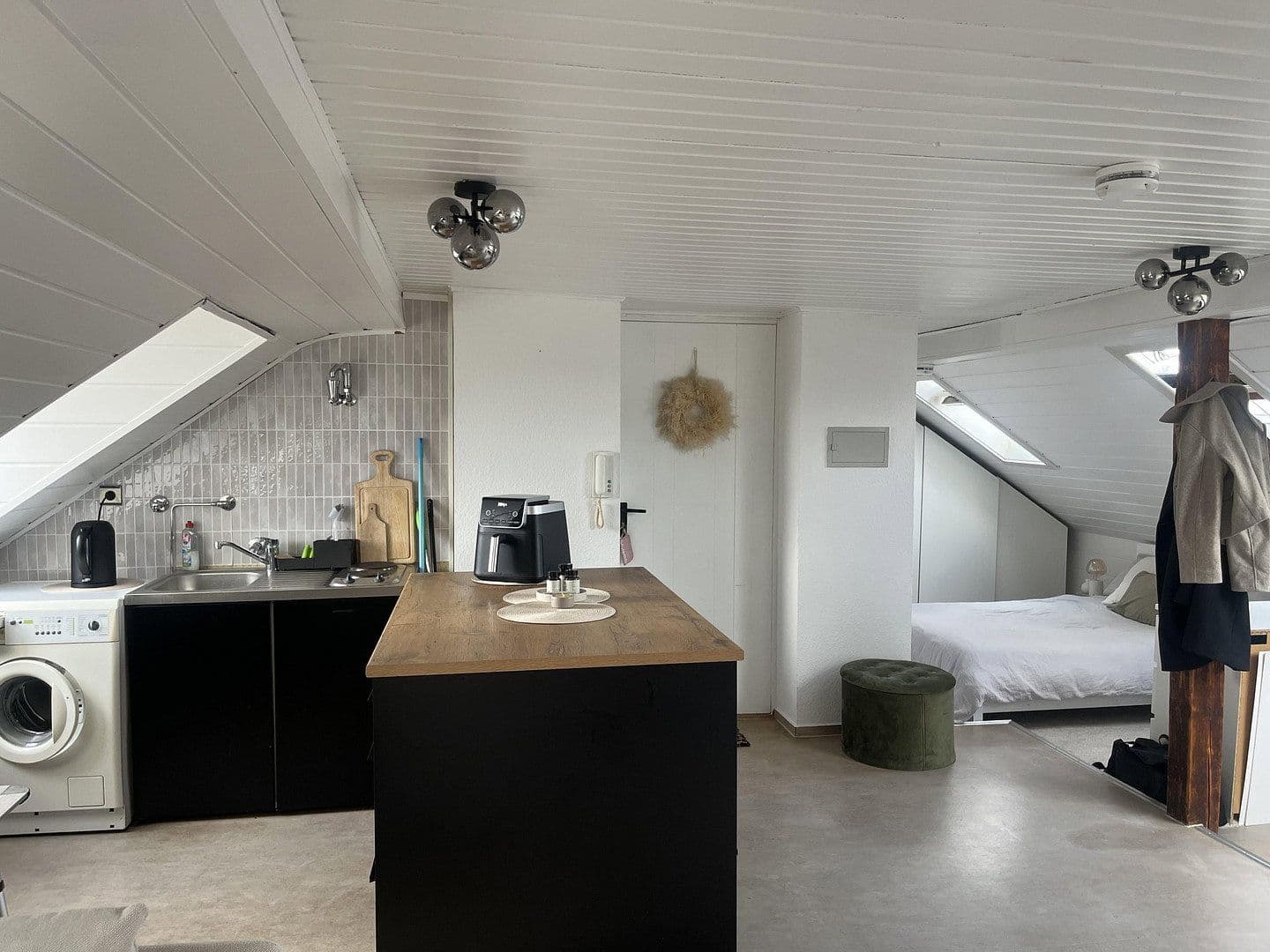 Pronájem bytu 1+1 30 m², Friedrichsstraße 19, Kassel, Hessen Pronájem bytu 1+1 30 m², Friedrichsstraße 19, Kassel, Hessen