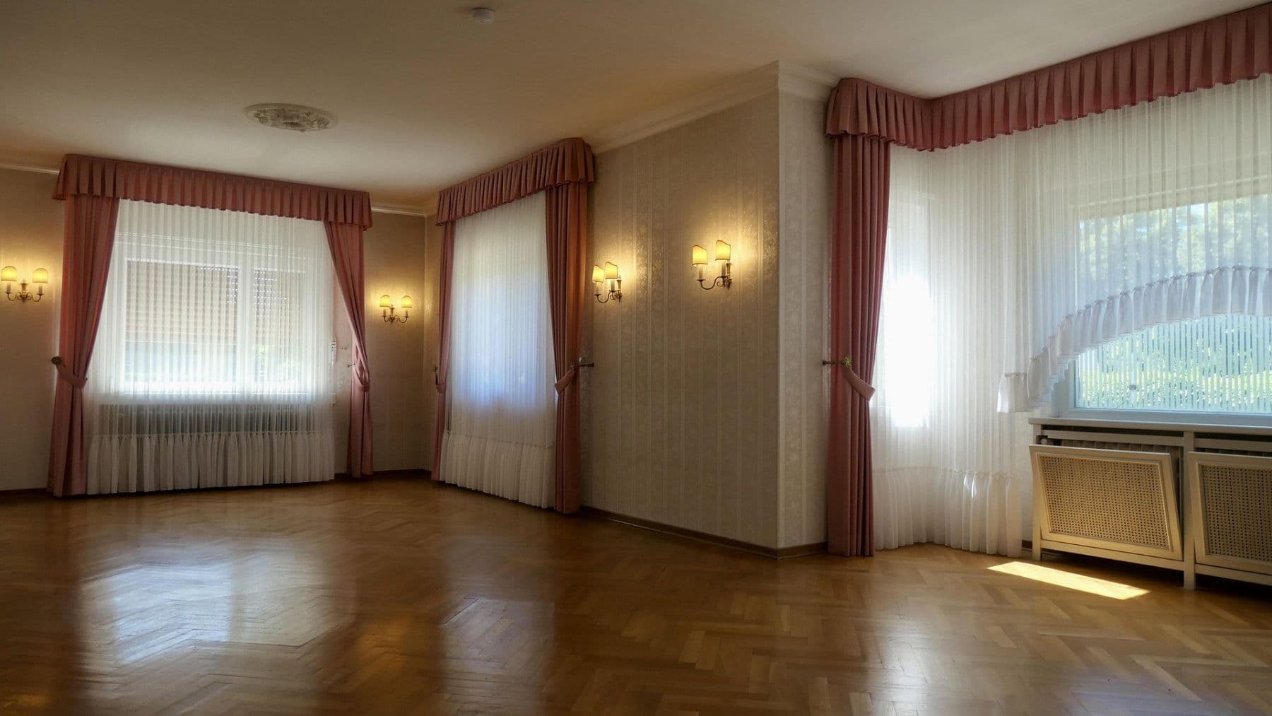 Prodej domu 140 m², pozemek 698 m², Berlin, Berlín Prodej domu 140 m², pozemek 698 m², Berlin, Berlín
