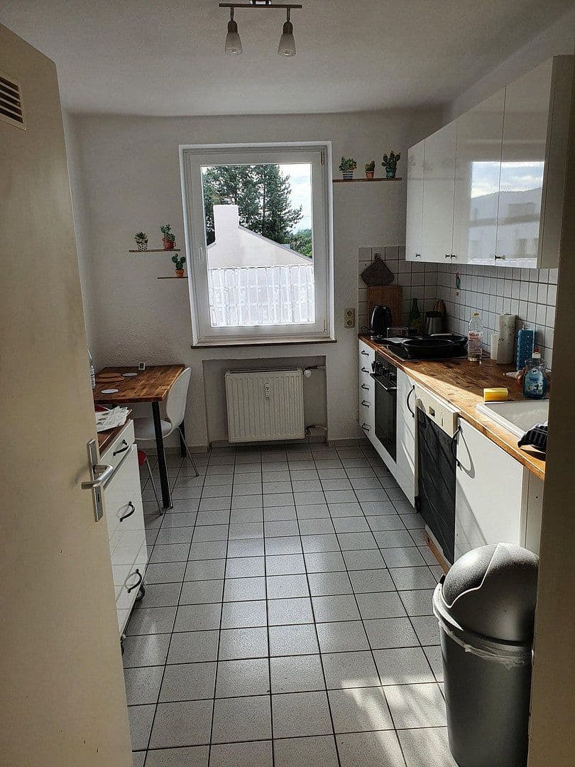 Pronájem bytu 4+1 92 m², Lütticher Str. 16, Cáchy, Severní Porýní-Vestfálsko Pronájem bytu 4+1 92 m², Lütticher Str. 16, Cáchy, Severní Porýní-Vestfálsko