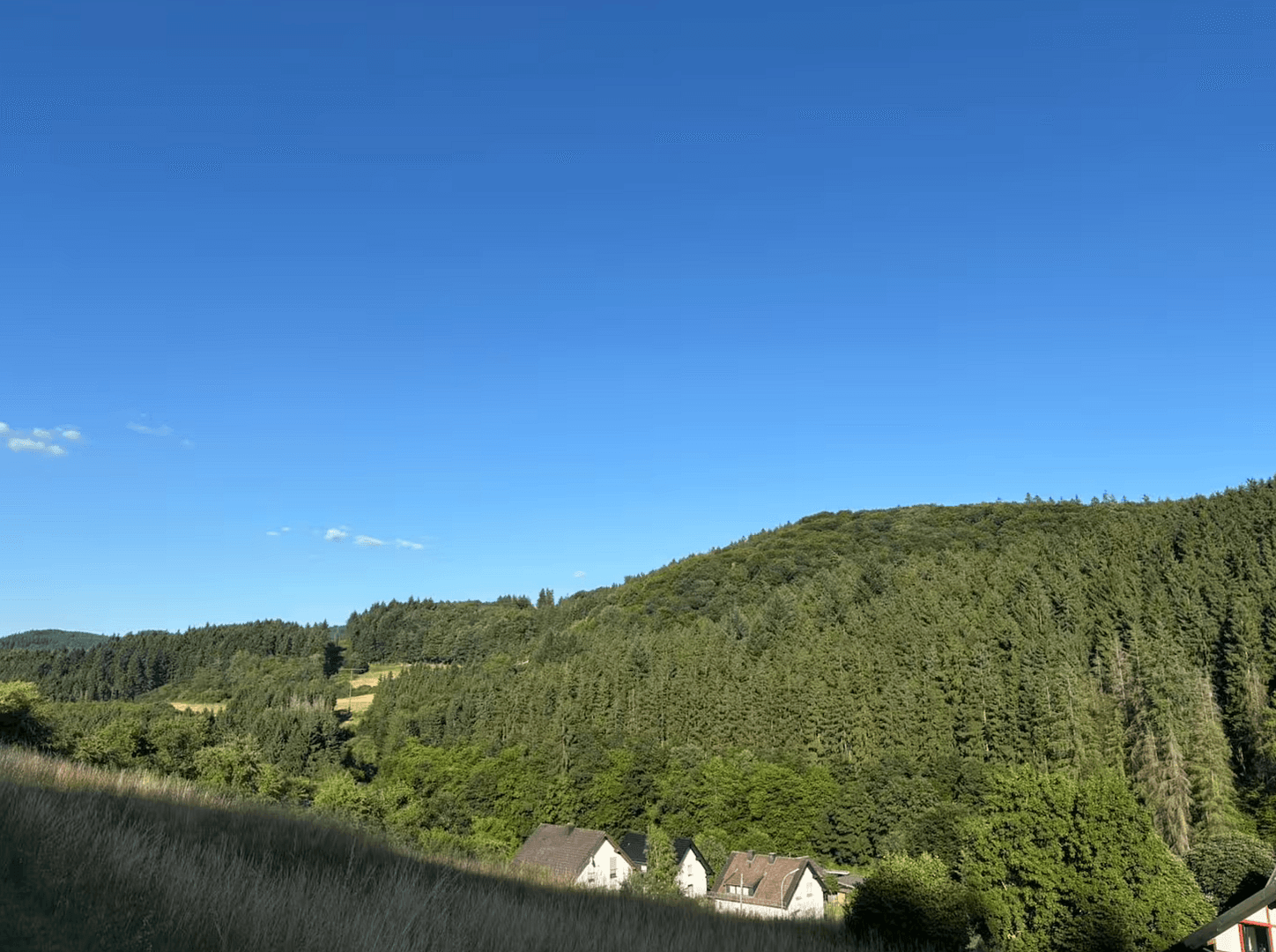 Prodej domu 171 m², pozemek 671 m², Dümpelfeld, Porýní-Falc Prodej domu 171 m², pozemek 671 m², Dümpelfeld, Porýní-Falc