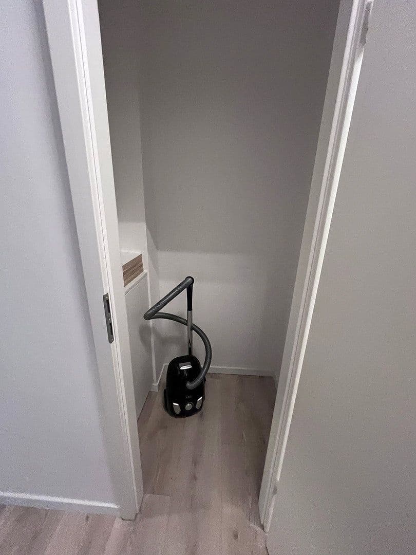 Pronájem bytu 2+1 62 m², Düsseldorfer Straße 37, Köln, Severní Porýní-Vestfálsko Pronájem bytu 2+1 62 m², Düsseldorfer Straße 37, Köln, Severní Porýní-Vestfálsko