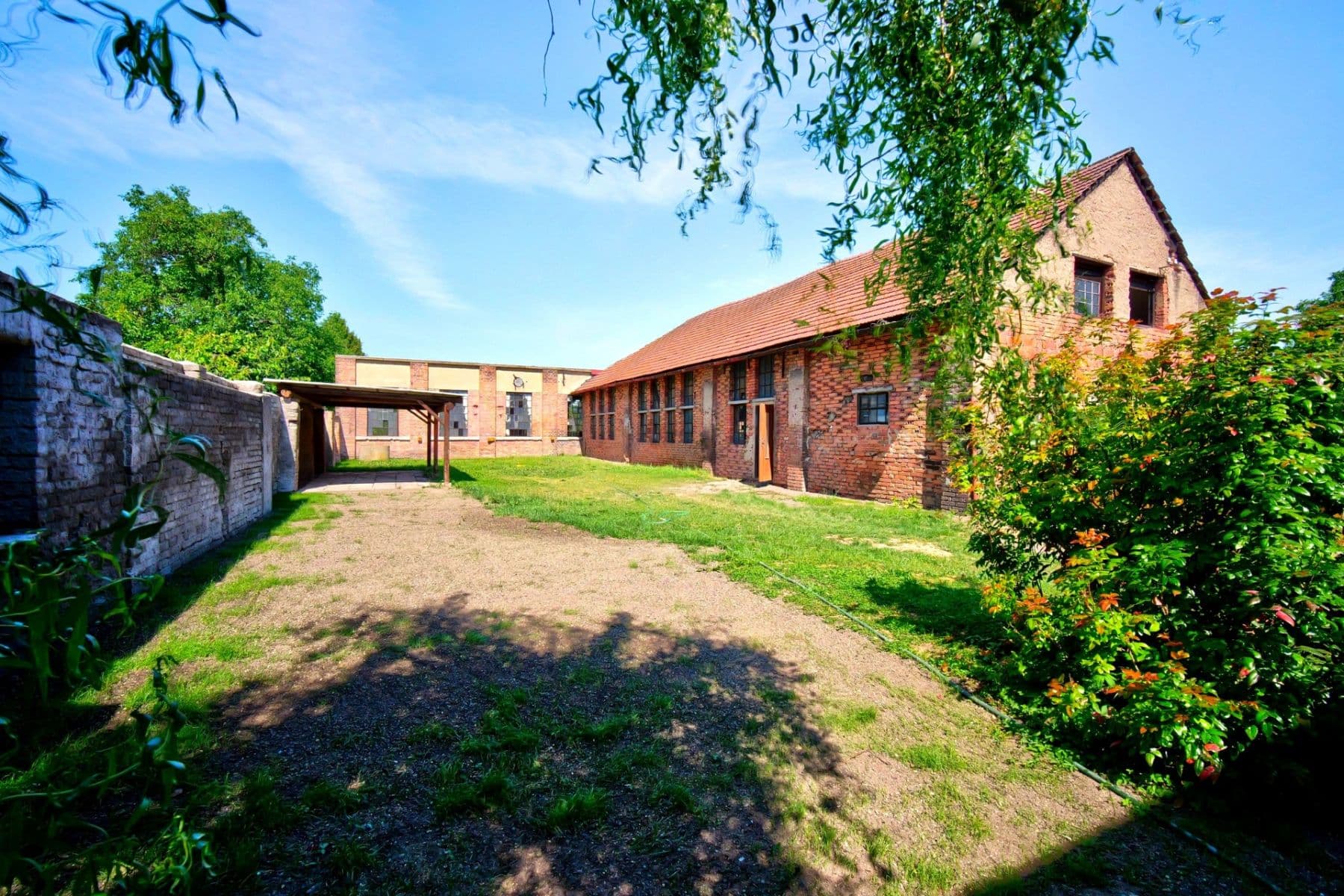 Prodej domu 500 m², pozemek 1.112 m², Revoluční, Zlonice, Středočeský kraj Prodej domu 500 m², pozemek 1.112 m², Revoluční, Zlonice, Středočeský kraj