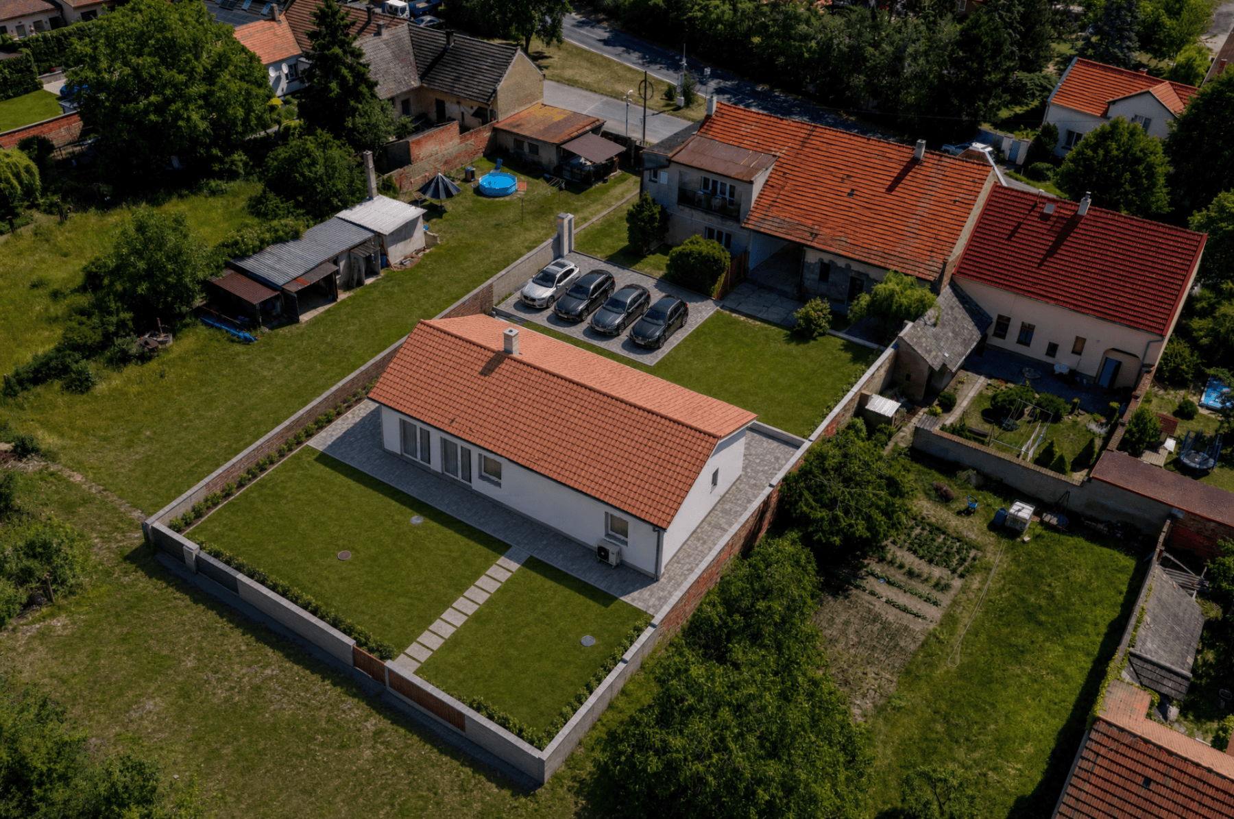 Prodej domu 500 m², pozemek 1.112 m², Revoluční, Zlonice, Středočeský kraj Prodej domu 500 m², pozemek 1.112 m², Revoluční, Zlonice, Středočeský kraj