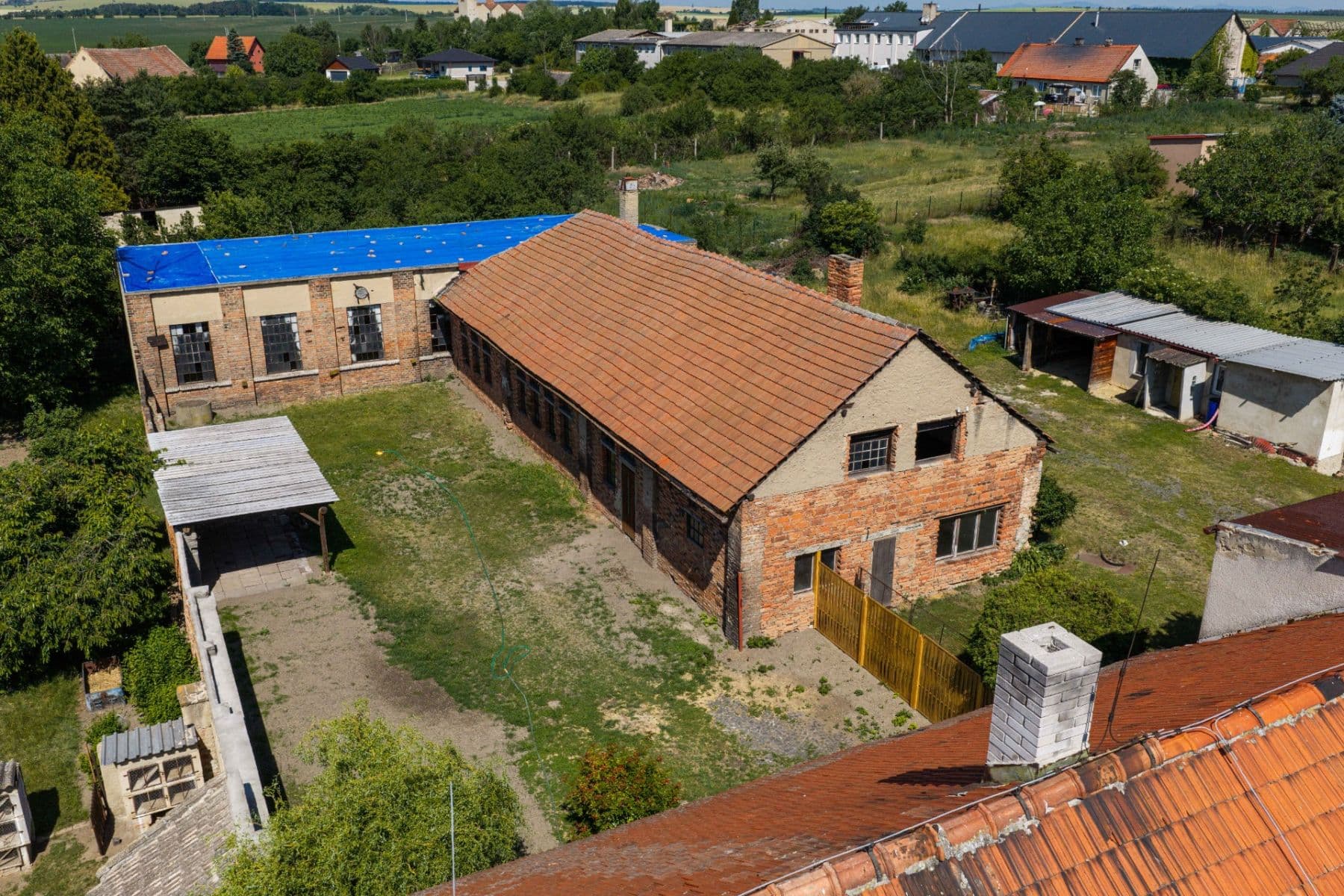 Prodej domu 500 m², pozemek 1.112 m², Revoluční, Zlonice, Středočeský kraj Prodej domu 500 m², pozemek 1.112 m², Revoluční, Zlonice, Středočeský kraj