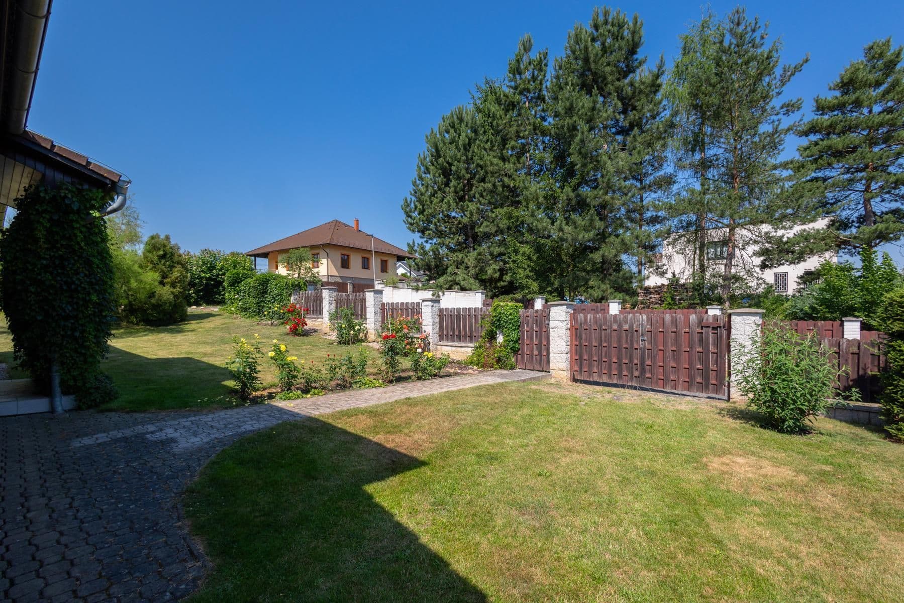 Prodej domu 130 m², pozemek 1.819 m², Kácov, Středočeský kraj Prodej domu 130 m², pozemek 1.819 m², Kácov, Středočeský kraj