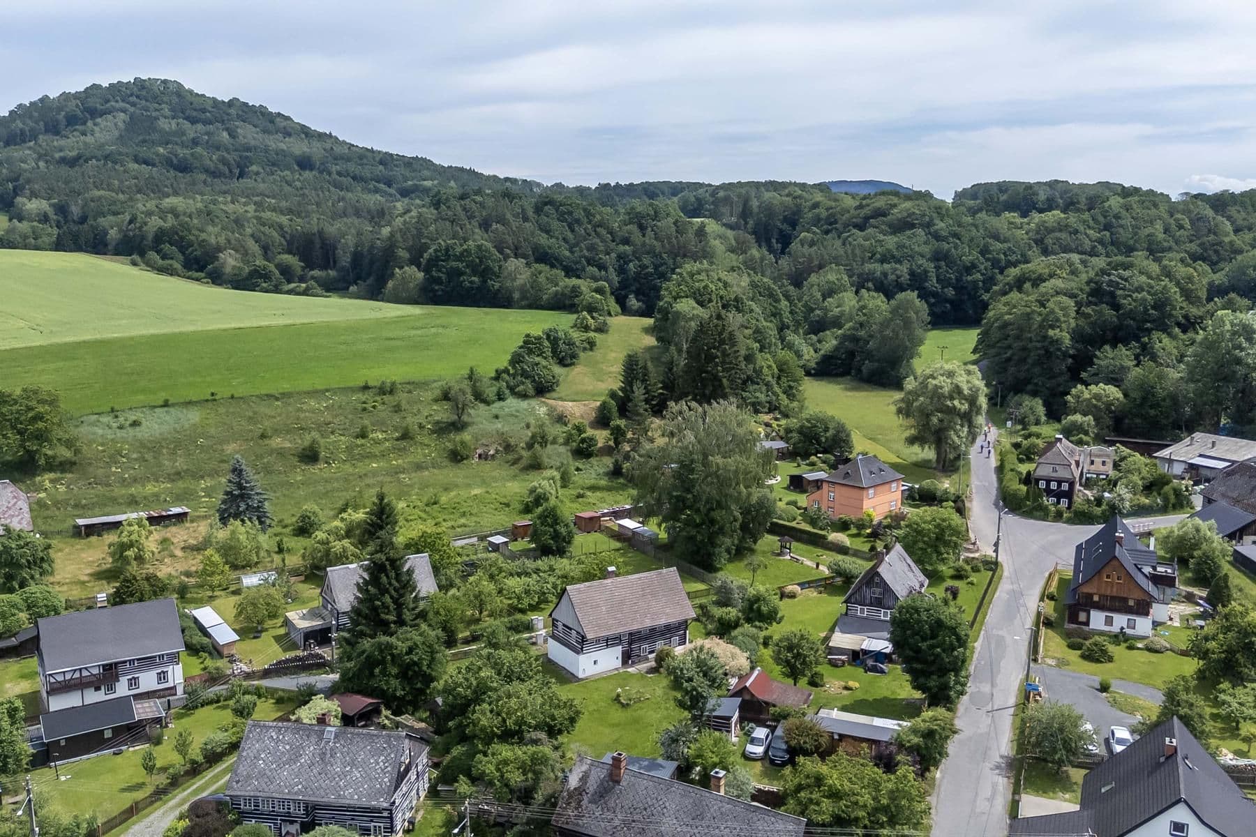Prodej chaty, chalupy 139 m², pozemek 915 m², Velenice, Liberecký kraj Prodej chaty, chalupy 139 m², pozemek 915 m², Velenice, Liberecký kraj