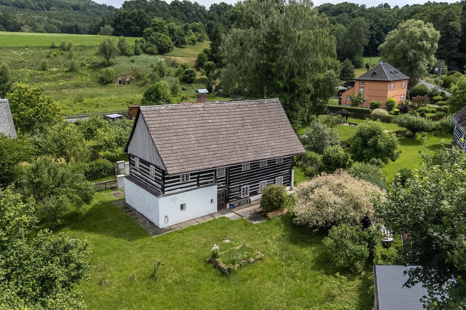 Prodej chaty, chalupy 139 m², pozemek 915 m², Velenice, Liberecký kraj Prodej chaty, chalupy 139 m², pozemek 915 m², Velenice, Liberecký kraj