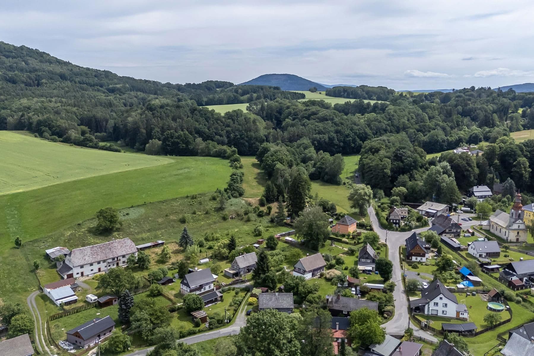 Prodej chaty, chalupy 139 m², pozemek 915 m², Velenice, Liberecký kraj Prodej chaty, chalupy 139 m², pozemek 915 m², Velenice, Liberecký kraj