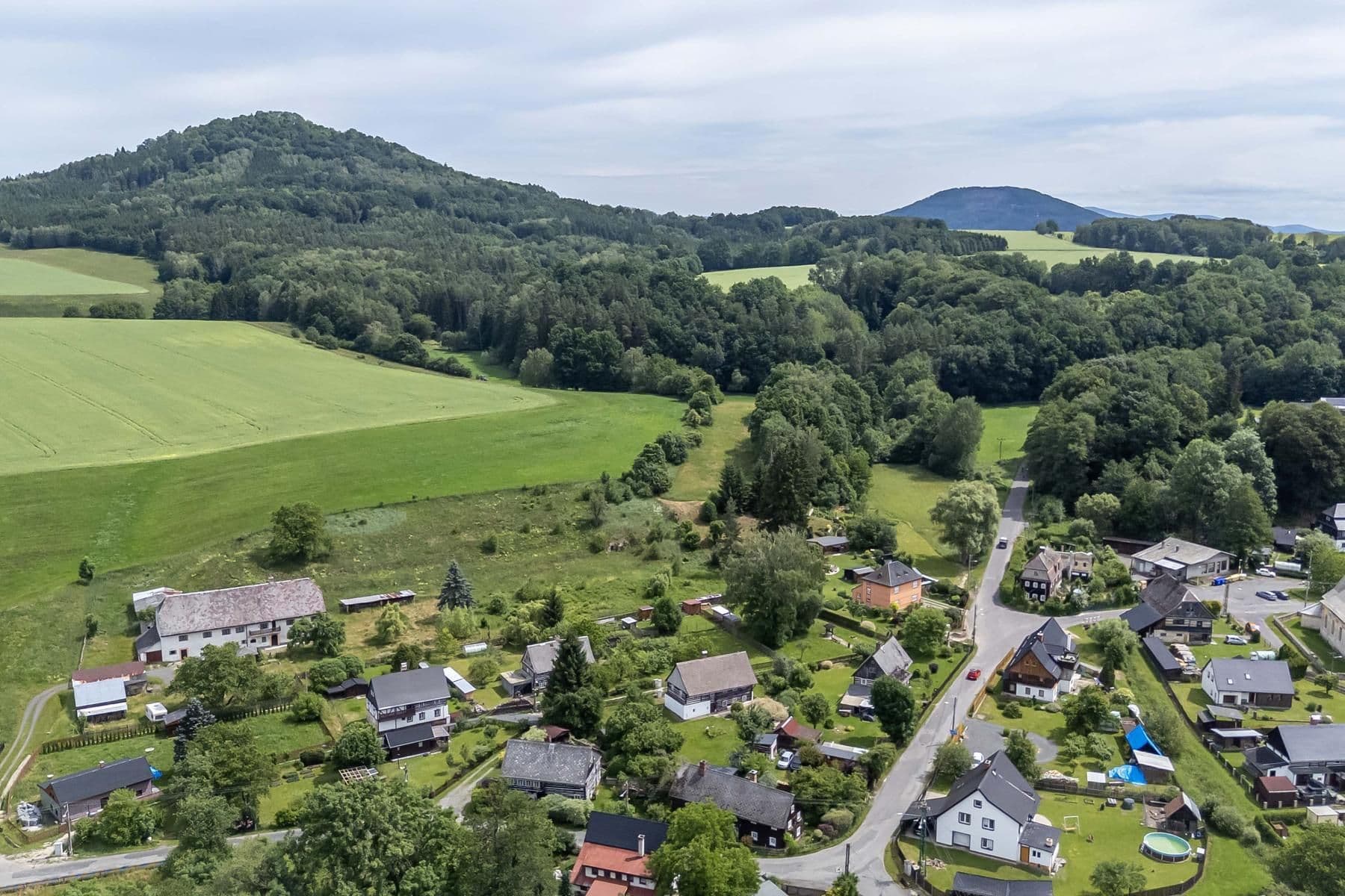 Prodej chaty, chalupy 139 m², pozemek 915 m², Velenice, Liberecký kraj Prodej chaty, chalupy 139 m², pozemek 915 m², Velenice, Liberecký kraj