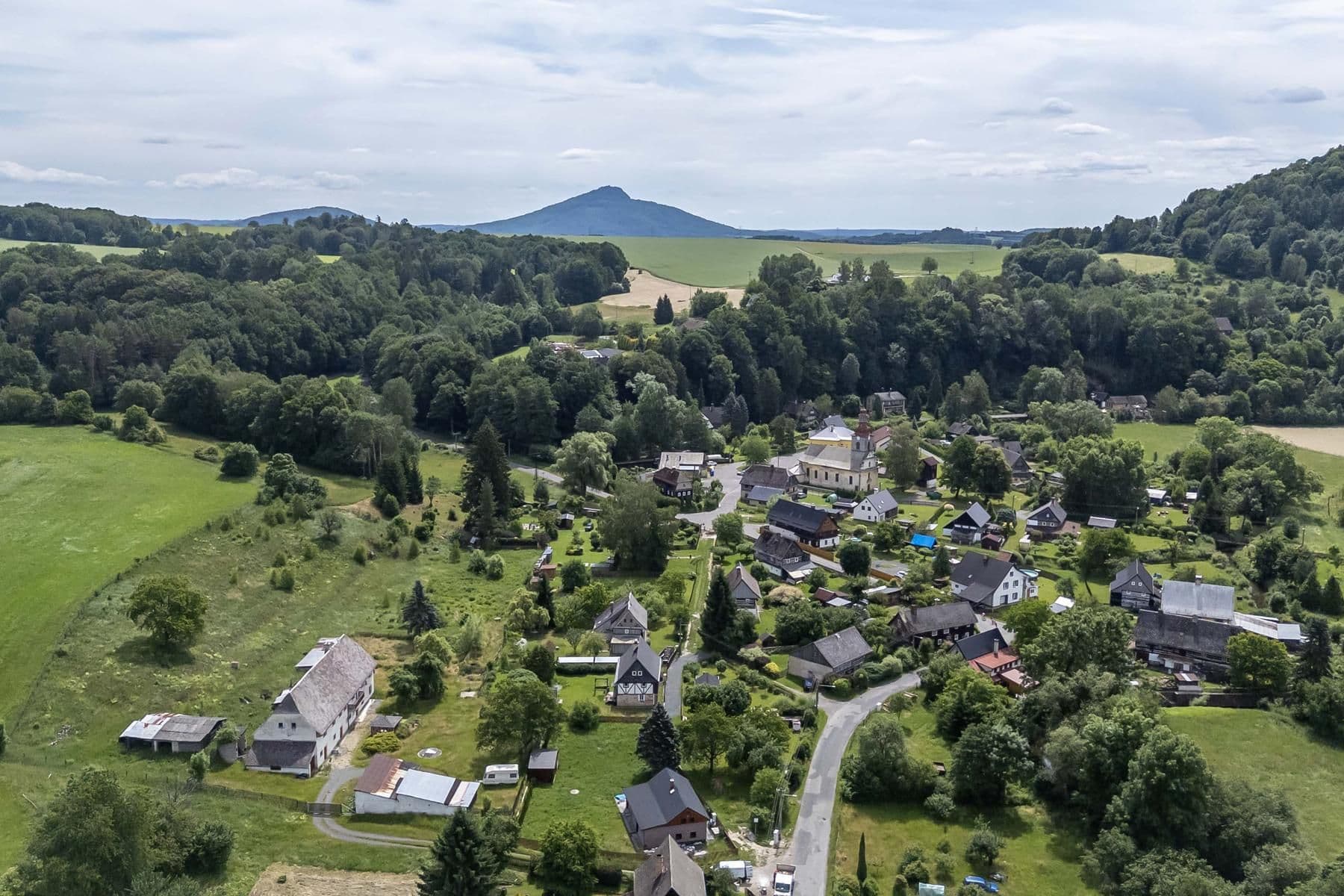 Prodej chaty, chalupy 139 m², pozemek 915 m², Velenice, Liberecký kraj Prodej chaty, chalupy 139 m², pozemek 915 m², Velenice, Liberecký kraj