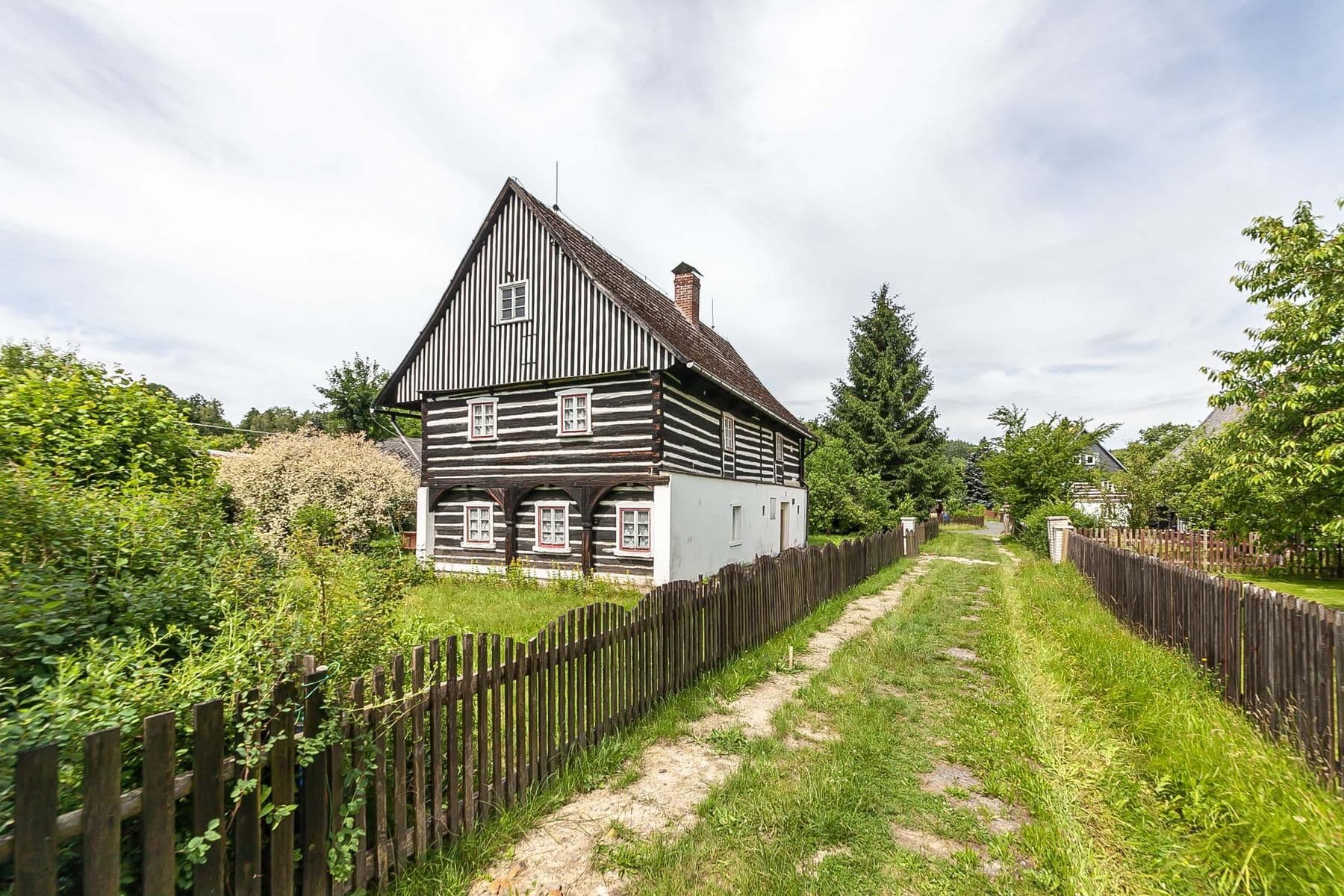 Prodej chaty, chalupy 139 m², pozemek 915 m², Velenice, Liberecký kraj Prodej chaty, chalupy 139 m², pozemek 915 m², Velenice, Liberecký kraj