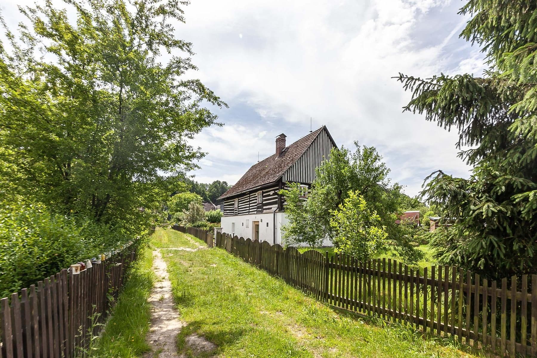 Prodej chaty, chalupy 139 m², pozemek 915 m², Velenice, Liberecký kraj Prodej chaty, chalupy 139 m², pozemek 915 m², Velenice, Liberecký kraj