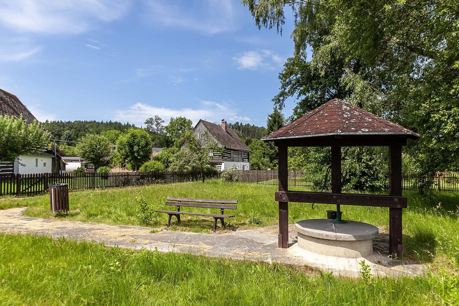 Prodej chaty, chalupy 139 m², pozemek 915 m², Velenice, Liberecký kraj Prodej chaty, chalupy 139 m², pozemek 915 m², Velenice, Liberecký kraj