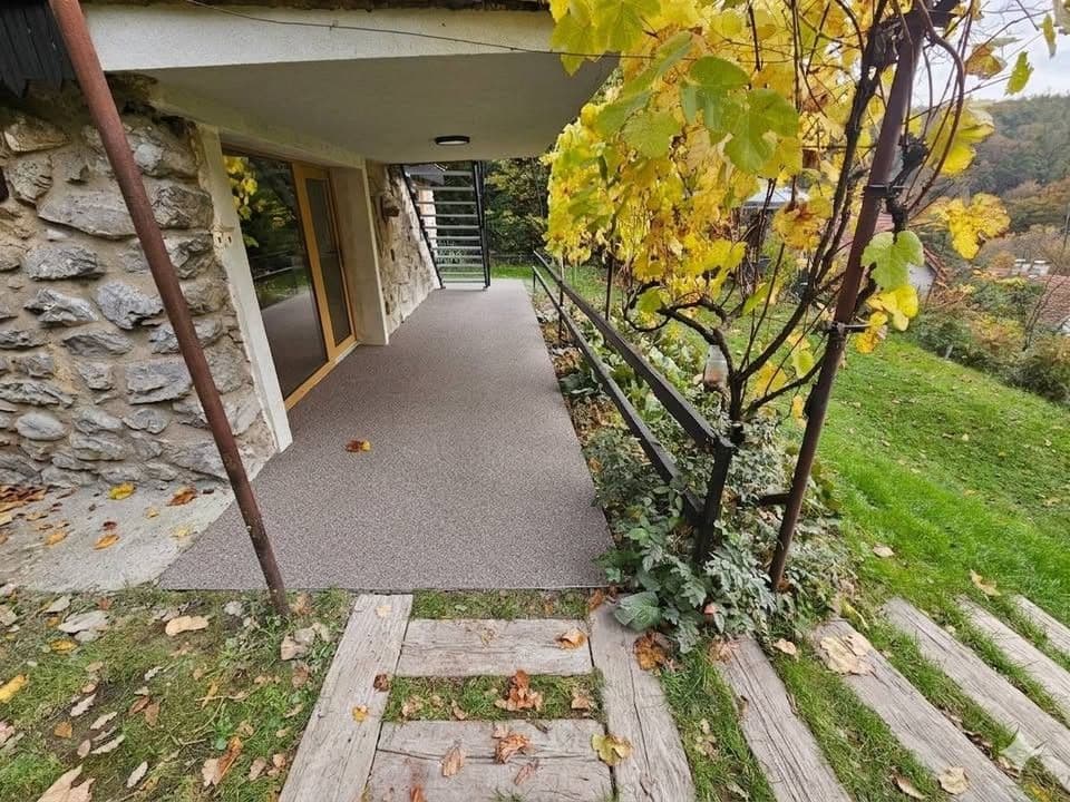Prodej chaty, chalupy 100 m², pozemek 568 m², Suchý vrch, Limbach, Bratislavský kraj Prodej chaty, chalupy 100 m², pozemek 568 m², Suchý vrch, Limbach, Bratislavský kraj
