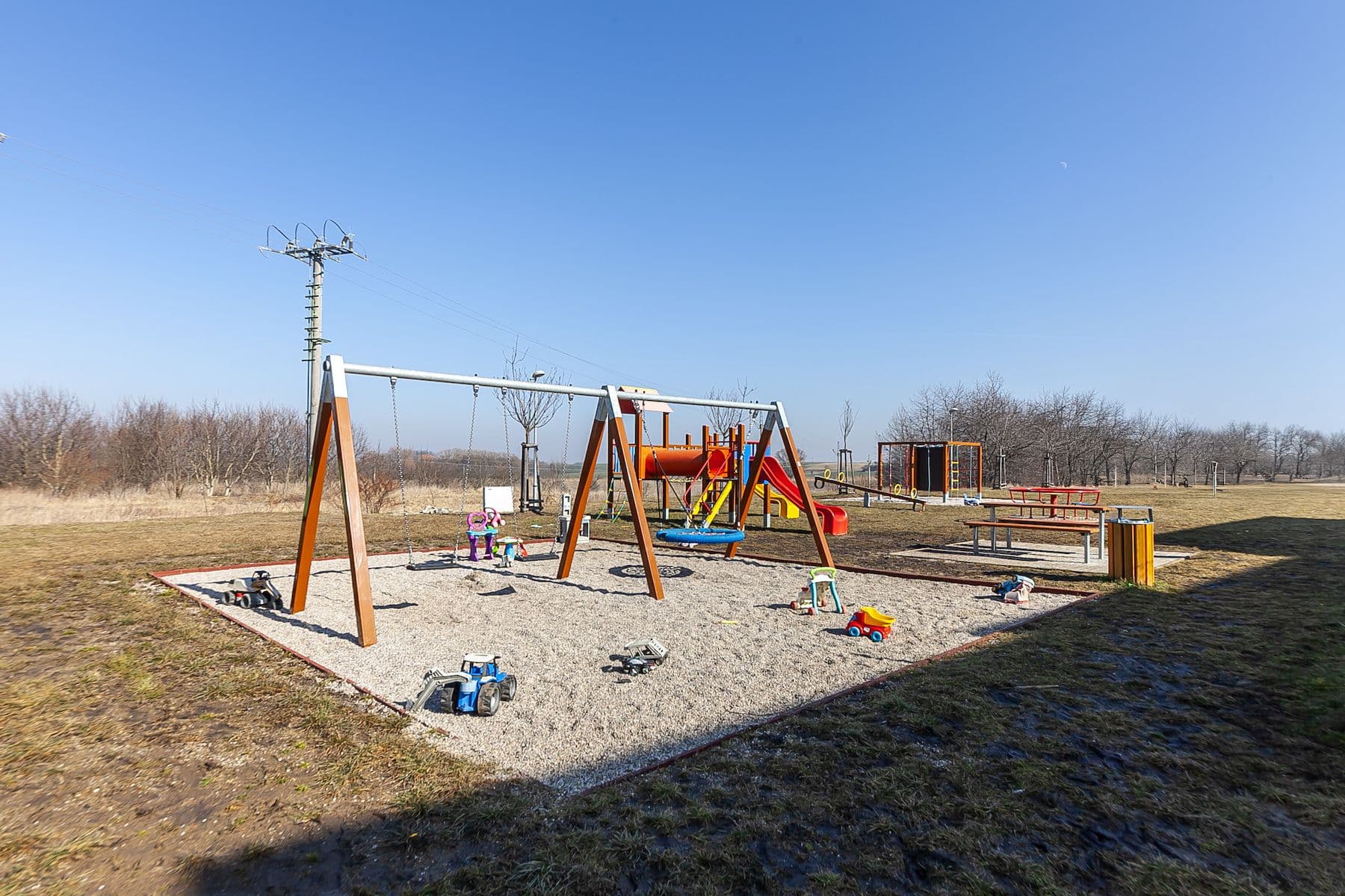 Prodej pozemku 1.135 m², Hostouň, Středočeský kraj Prodej pozemku 1.135 m², Hostouň, Středočeský kraj