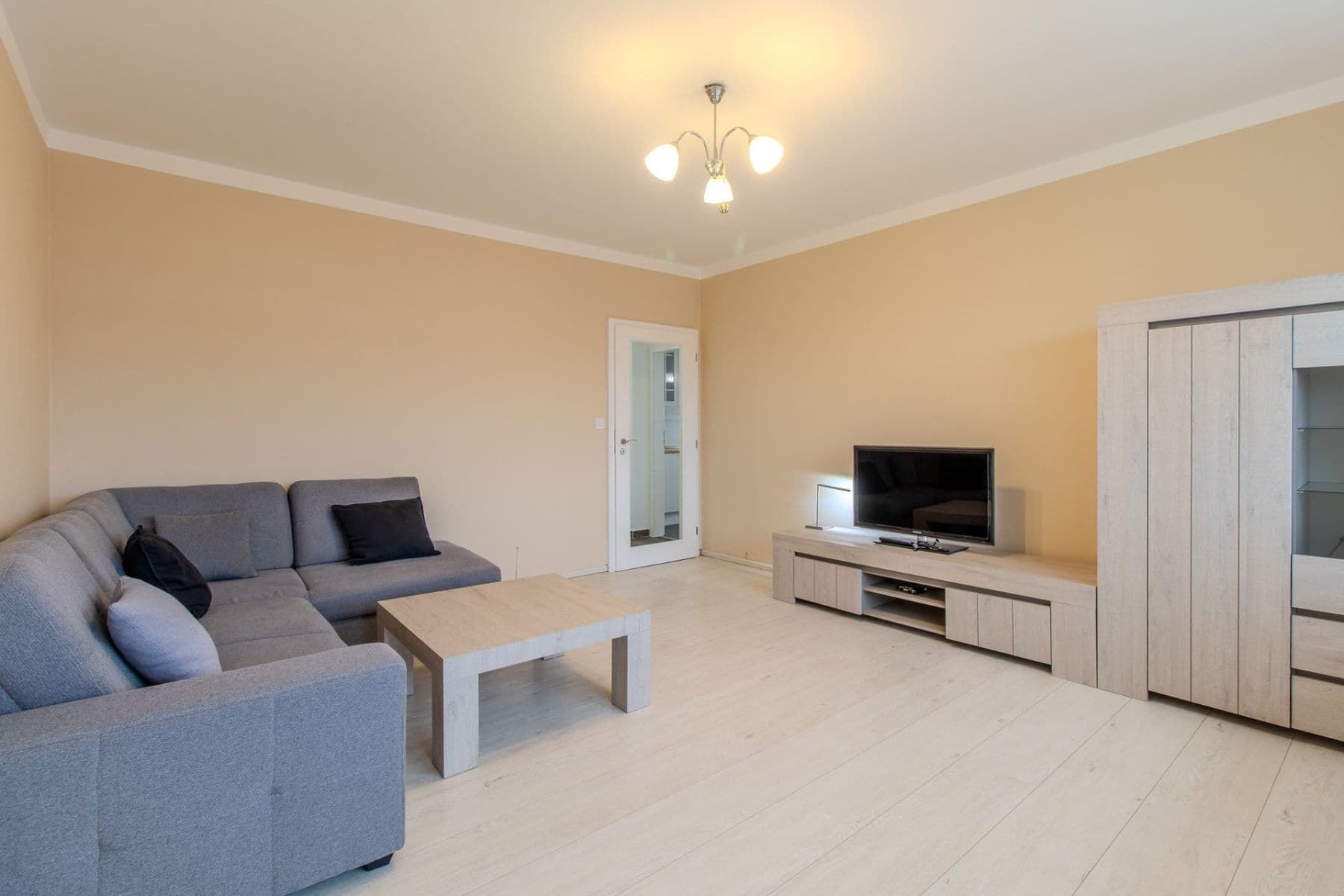 Pronájem bytu 2+1 70 m², Na Hrádku, Kralupy nad Vltavou, Středočeský kraj Pronájem bytu 2+1 70 m², Na Hrádku, Kralupy nad Vltavou, Středočeský kraj
