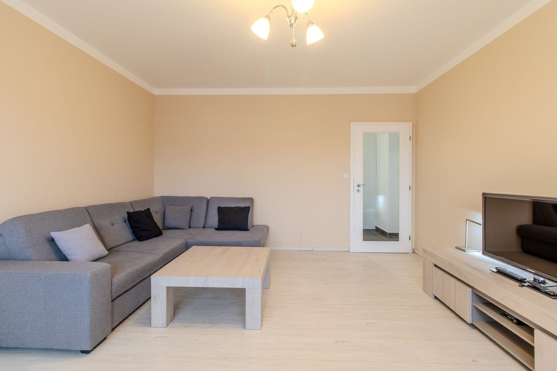 Pronájem bytu 2+1 70 m², Na Hrádku, Kralupy nad Vltavou, Středočeský kraj Pronájem bytu 2+1 70 m², Na Hrádku, Kralupy nad Vltavou, Středočeský kraj