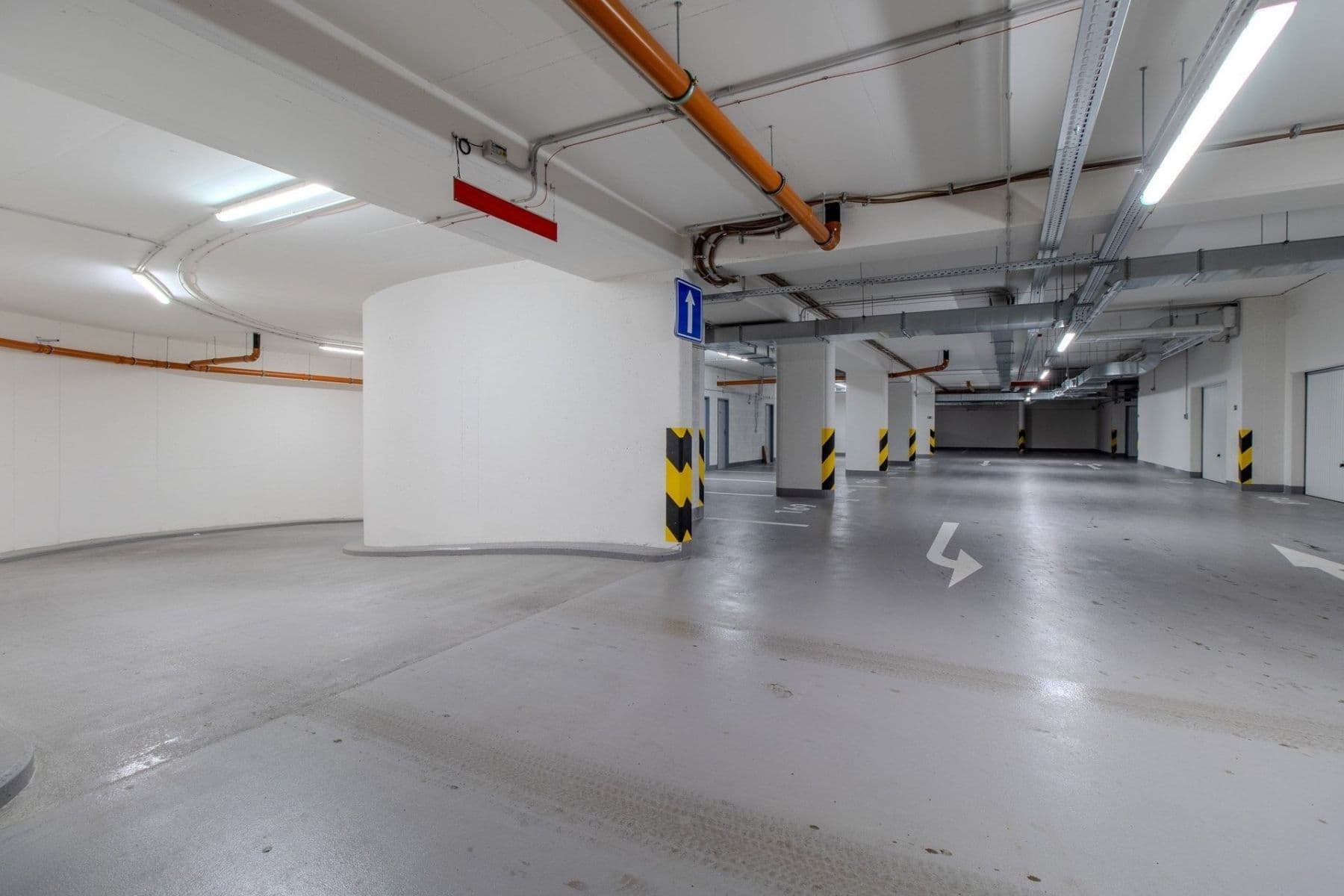 Pronájem garáže 15 m², Poděbradská, Praha, Praha Pronájem garáže 15 m², Poděbradská, Praha, Praha