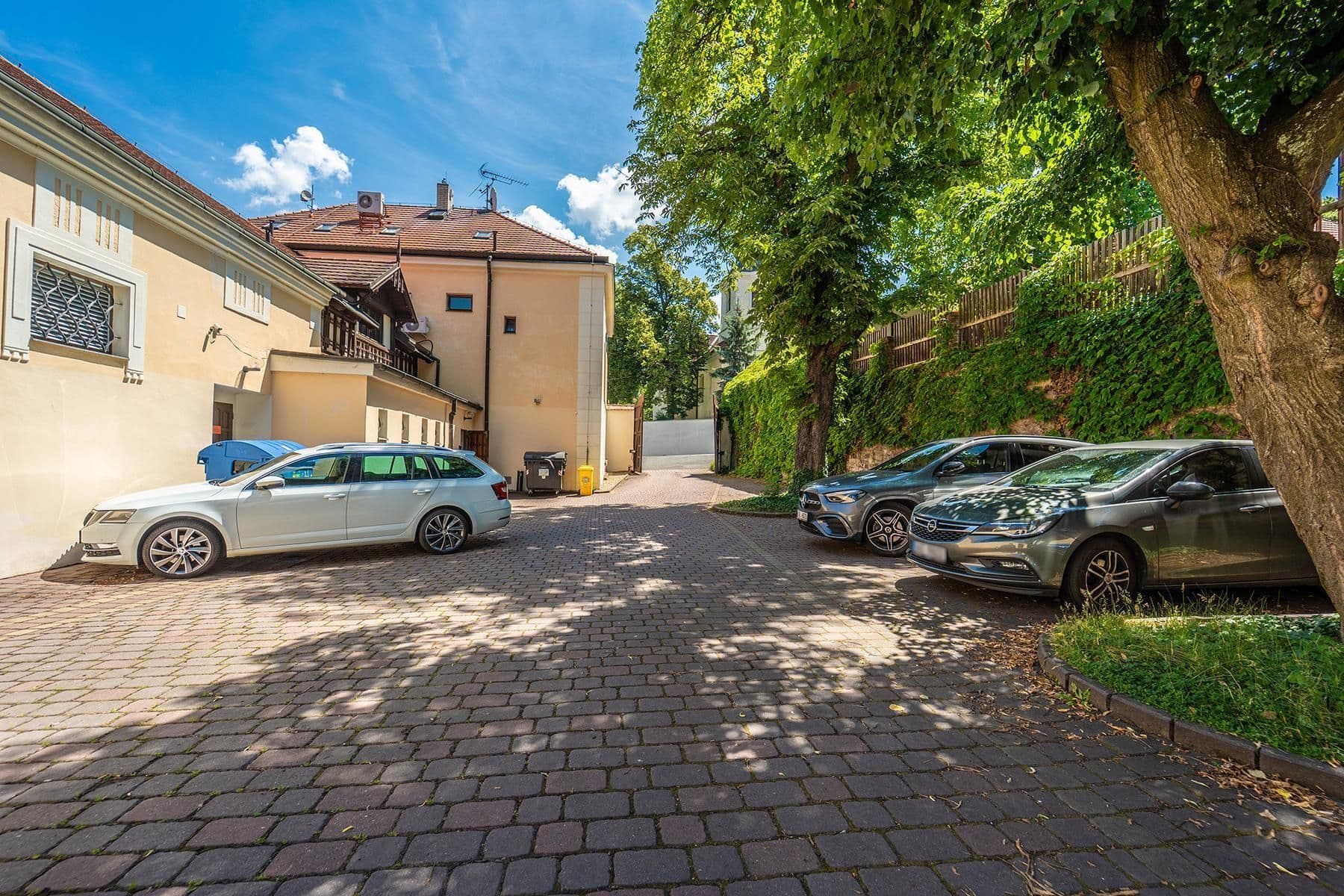 Prodej domu 250 m², pozemek 1.117 m², Bohnická, Praha, Praha Prodej domu 250 m², pozemek 1.117 m², Bohnická, Praha, Praha