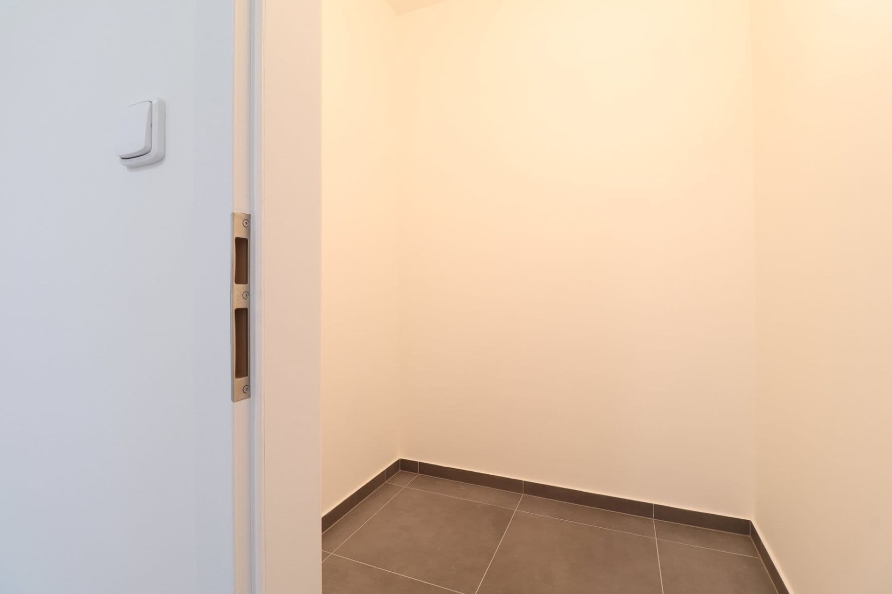 Pronájem bytu 1+kk 53 m², náměstí Olgy Scheinpflugové, Praha, Praha Pronájem bytu 1+kk 53 m², náměstí Olgy Scheinpflugové, Praha, Praha