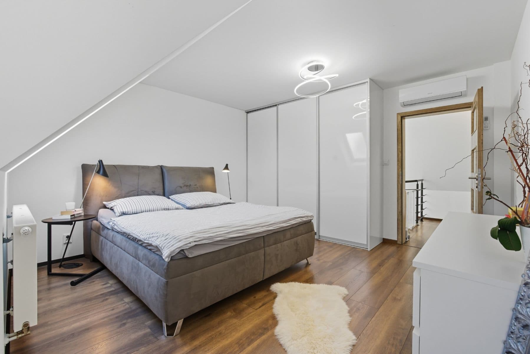 Prodej domu 145 m², pozemek 637 m², Jana Čermáka, Přišimasy, Středočeský kraj Prodej domu 145 m², pozemek 637 m², Jana Čermáka, Přišimasy, Středočeský kraj