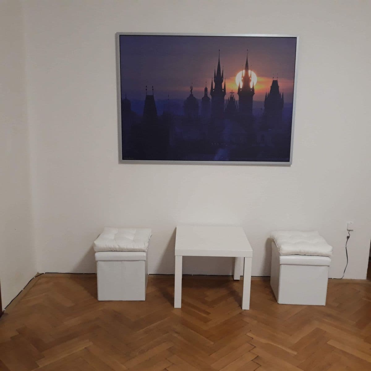 Pronájem bytu 3+1 82 m², náměstí Svatopluka Čecha, Praha, Praha Pronájem bytu 3+1 82 m², náměstí Svatopluka Čecha, Praha, Praha