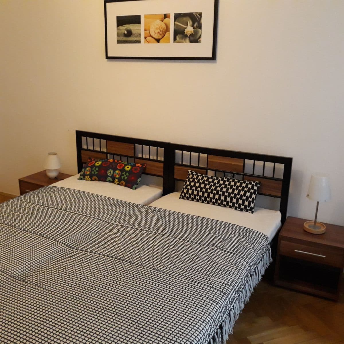 Pronájem bytu 3+1 82 m², náměstí Svatopluka Čecha, Praha, Praha Pronájem bytu 3+1 82 m², náměstí Svatopluka Čecha, Praha, Praha