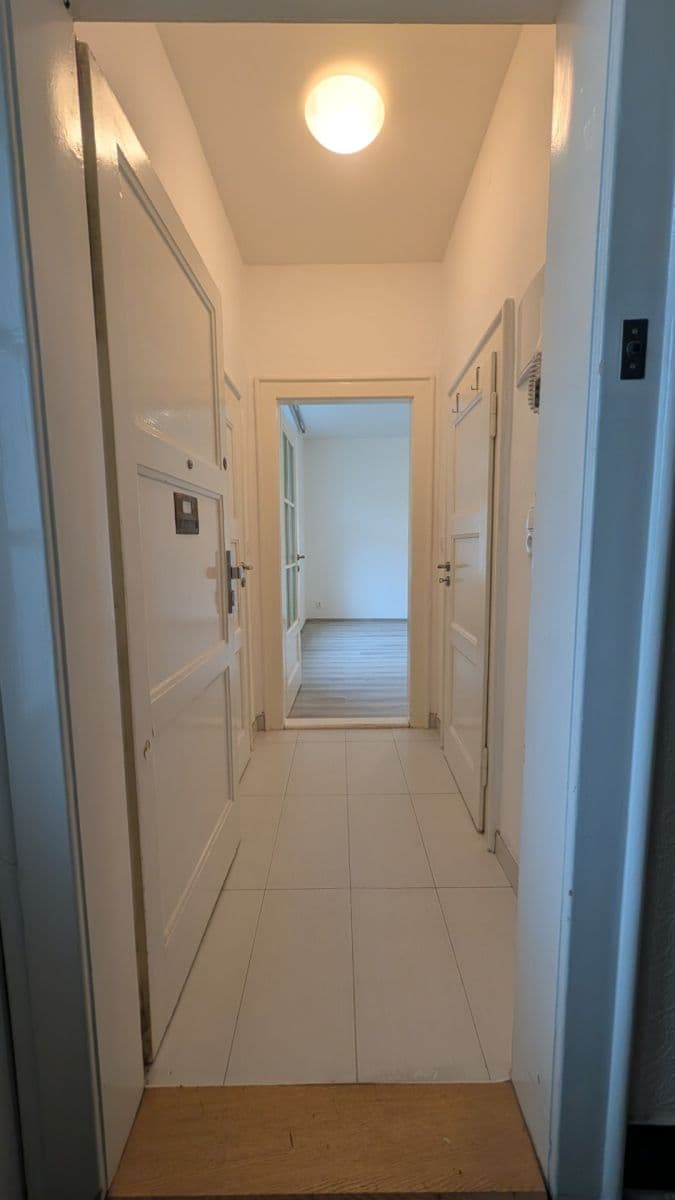 Pronájem bytu 1+kk 28 m², Jaurisova, Praha, Praha Pronájem bytu 1+kk 28 m², Jaurisova, Praha, Praha
