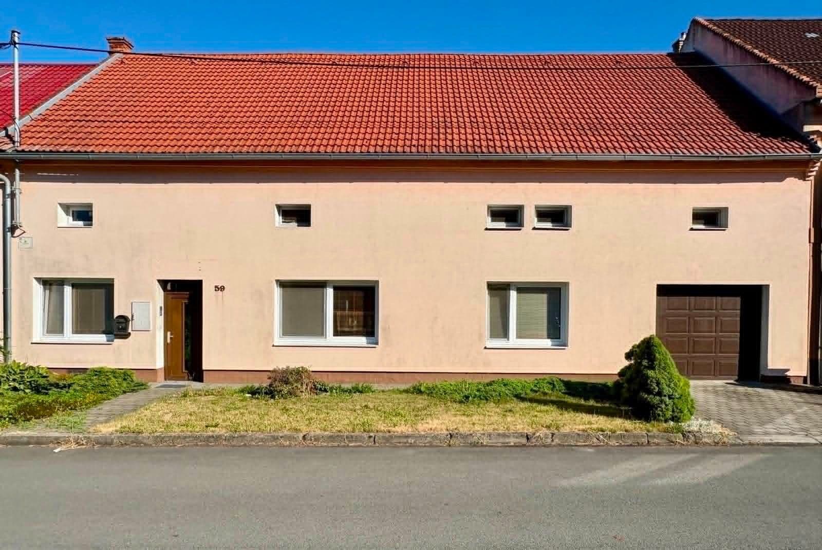Prodej domu 184 m², pozemek 913 m², Střížovice, Zlínský kraj Prodej domu 184 m², pozemek 913 m², Střížovice, Zlínský kraj