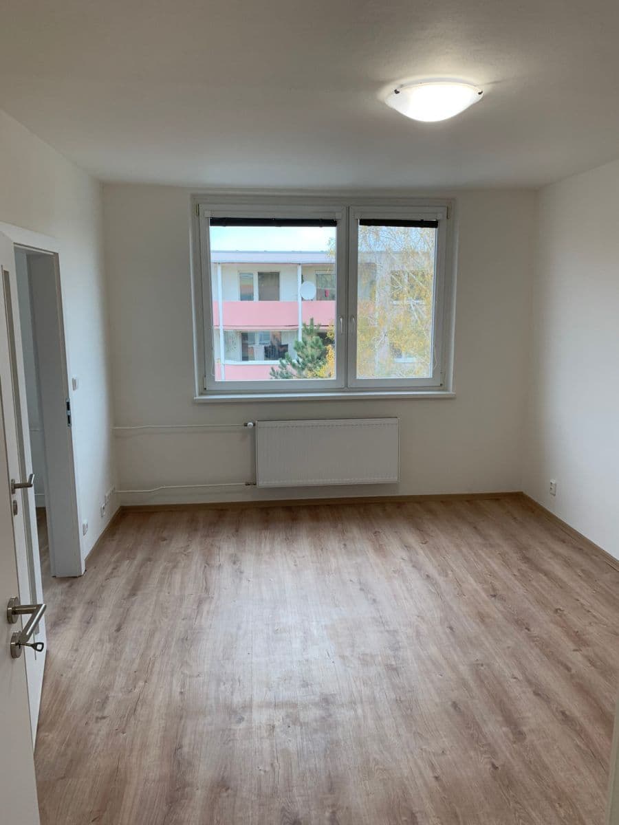 Pronájem bytu 2+1 58 m², U Větrolamu, Hustopeče, Jihomoravský kraj Pronájem bytu 2+1 58 m², U Větrolamu, Hustopeče, Jihomoravský kraj