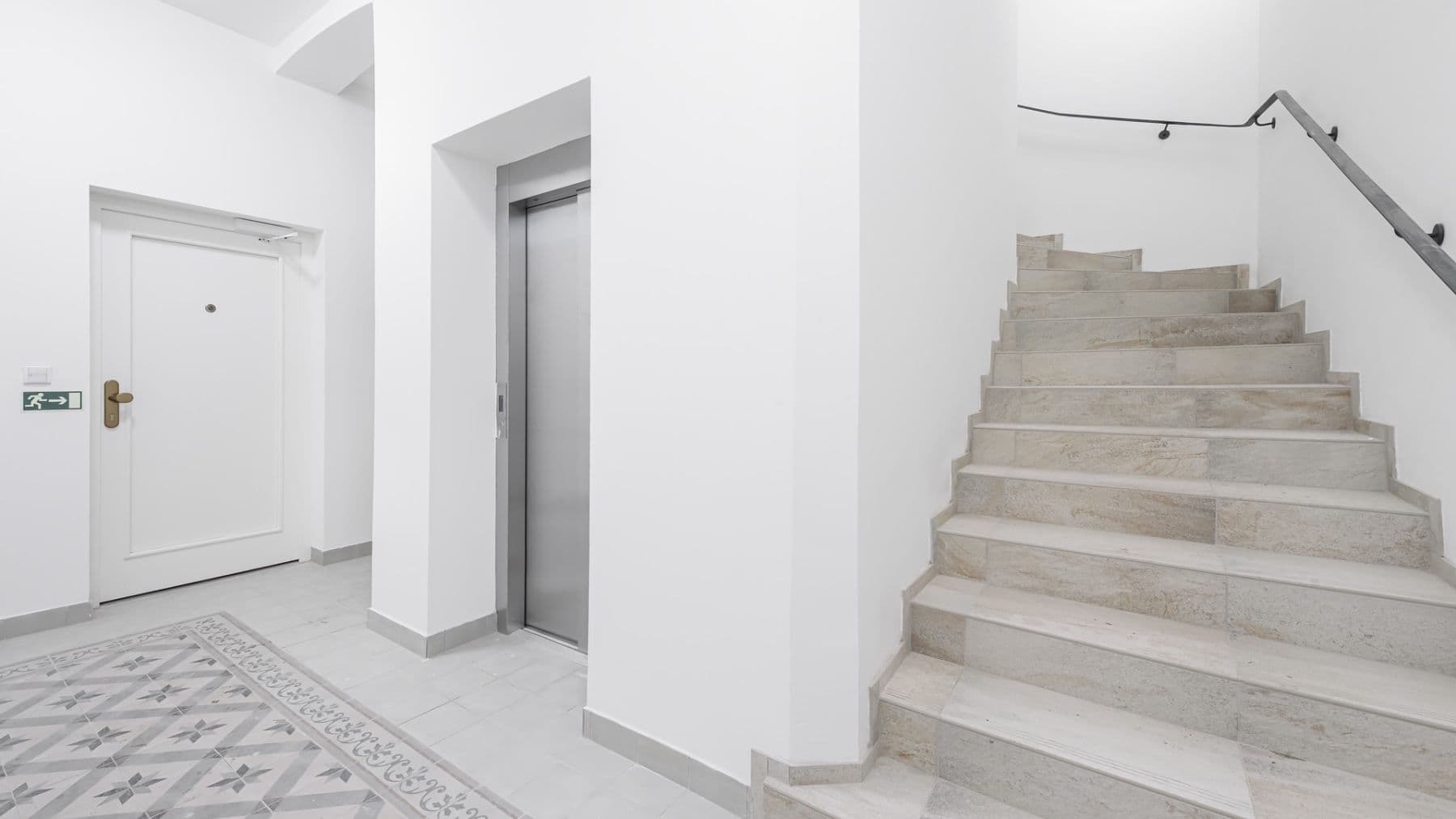 Pronájem bytu 1+kk 35 m², Lumírova, Praha, Praha Pronájem bytu 1+kk 35 m², Lumírova, Praha, Praha