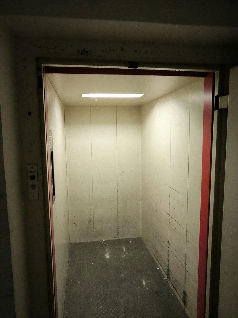 Pronájem nebytového prostoru 130 m², Bismarckstraße 108, Ludwigshafen, Porýní-Falc Pronájem nebytového prostoru 130 m², Bismarckstraße 108, Ludwigshafen, Porýní-Falc