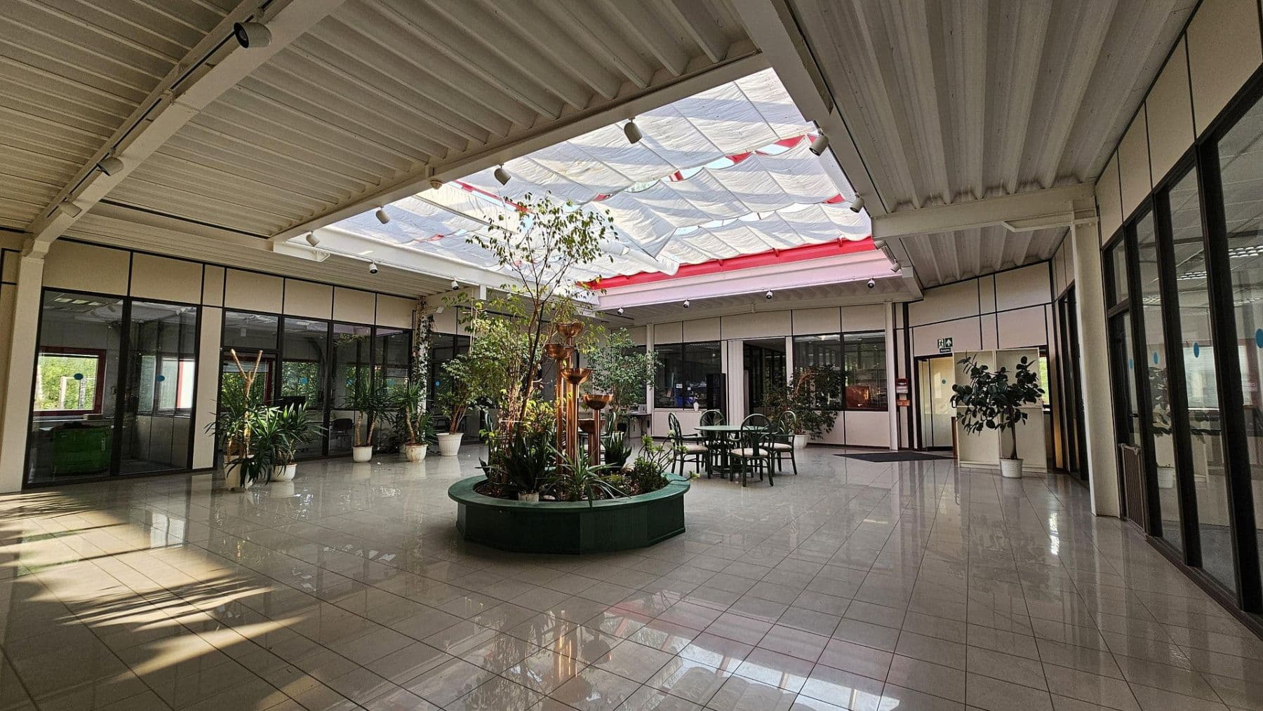 Prodej nebytového prostoru 11.650 m², Ludwigsfelde, Braniborsko Prodej nebytového prostoru 11.650 m², Ludwigsfelde, Braniborsko