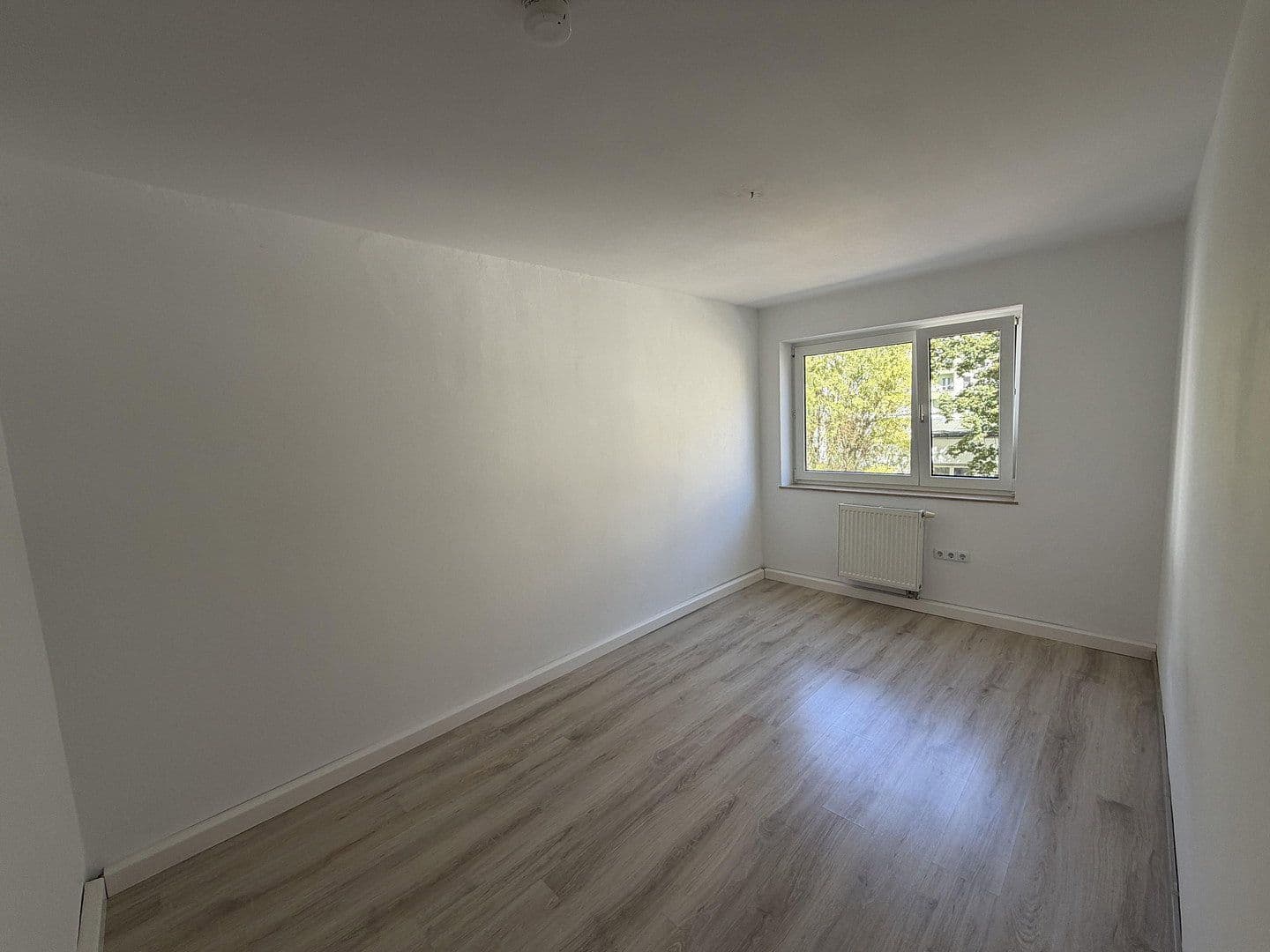 Pronájem bytu 3+1 68 m², Nopitschstraße 106, Nürnberg, Bavorsko Pronájem bytu 3+1 68 m², Nopitschstraße 106, Nürnberg, Bavorsko