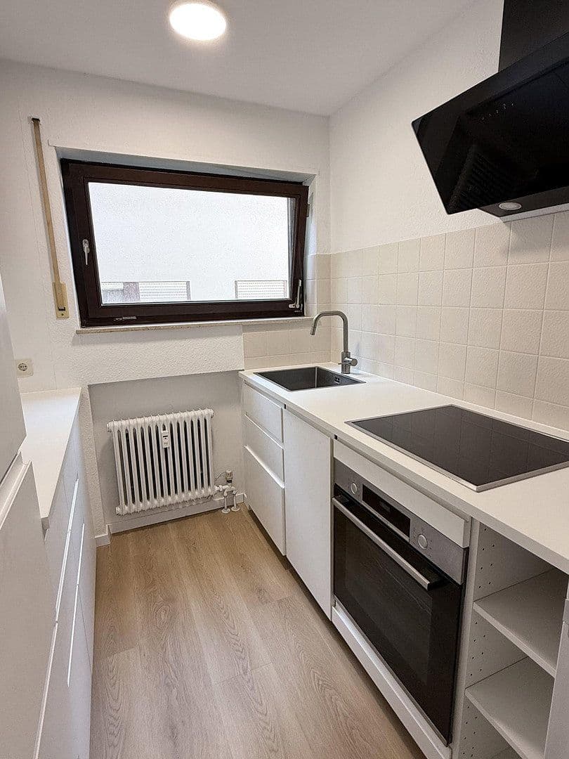 Pronájem bytu 2+1 50 m², Auerbachstrasse, Heilbronn, Bádensko-Württembersko Pronájem bytu 2+1 50 m², Auerbachstrasse, Heilbronn, Bádensko-Württembersko