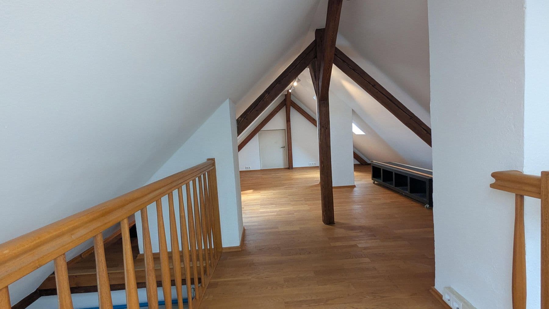 Pronájem bytu 3+kk 111 m², Kantstraße 24, München, Bavorsko Pronájem bytu 3+kk 111 m², Kantstraße 24, München, Bavorsko
