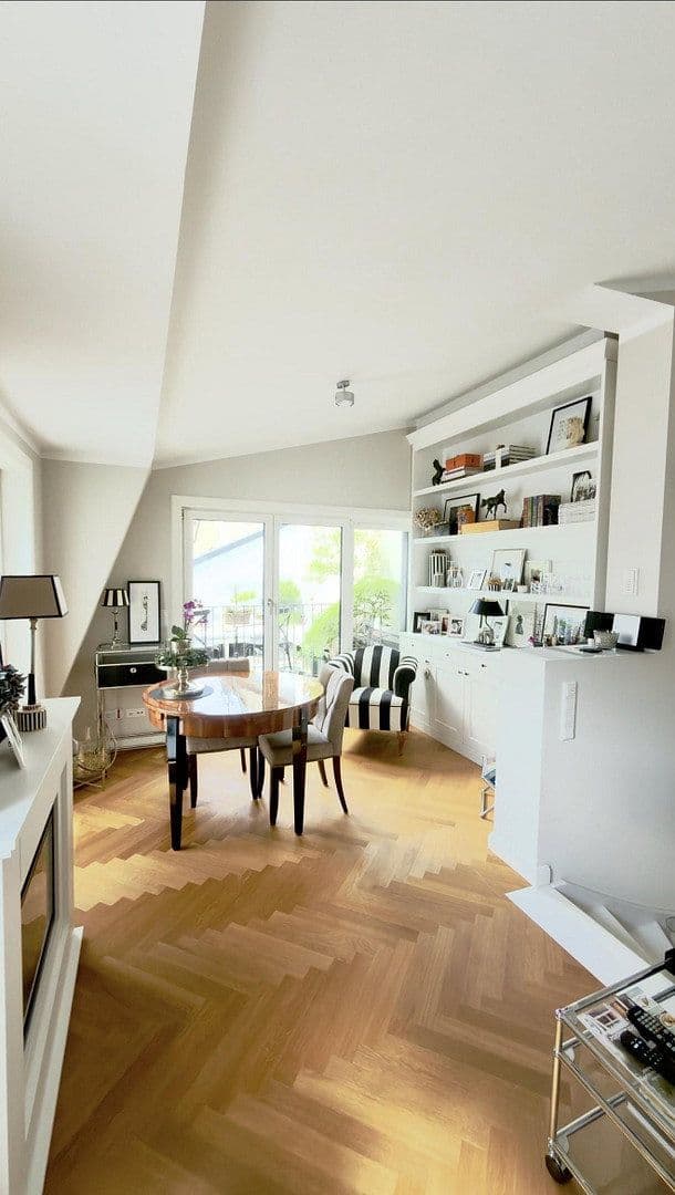 Prodej bytu 5+kk 104 m², Frankfurt am Main, Hessen Prodej bytu 5+kk 104 m², Frankfurt am Main, Hessen