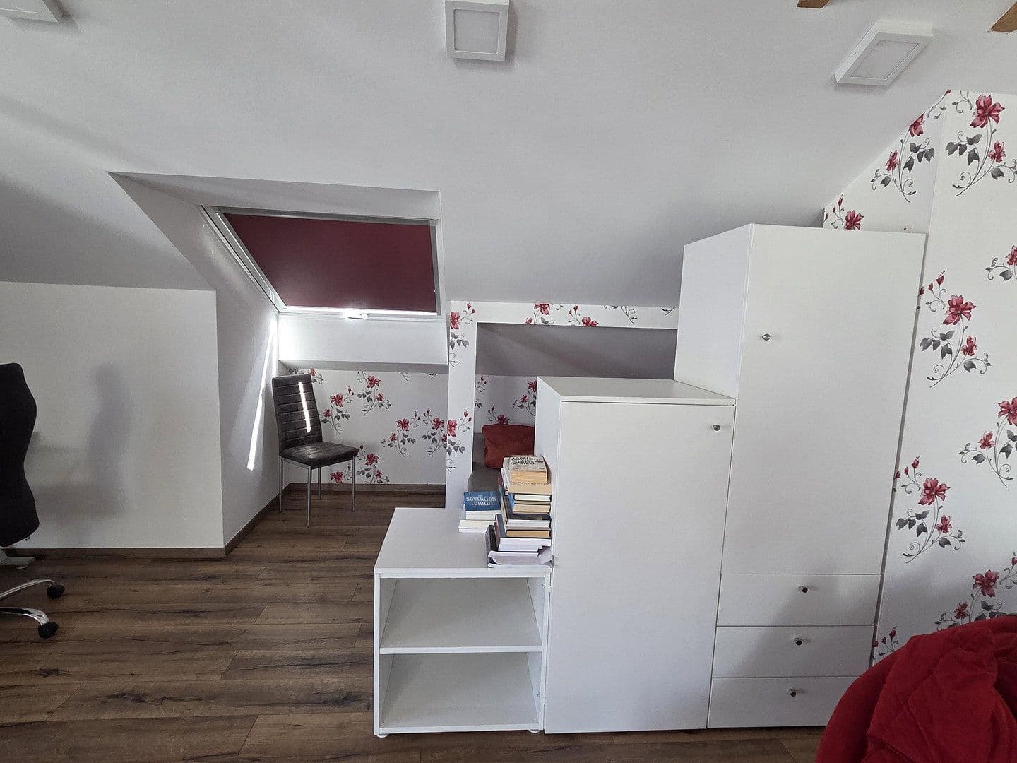 Pronájem bytu 1+1 35 m², Nürtingen, Bádensko-Württembersko Pronájem bytu 1+1 35 m², Nürtingen, Bádensko-Württembersko