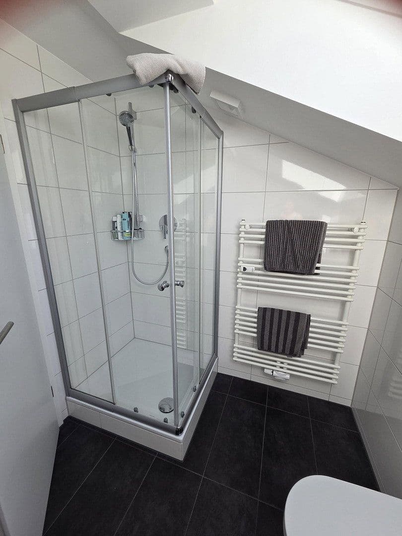 Pronájem bytu 1+1 35 m², Nürtingen, Bádensko-Württembersko Pronájem bytu 1+1 35 m², Nürtingen, Bádensko-Württembersko