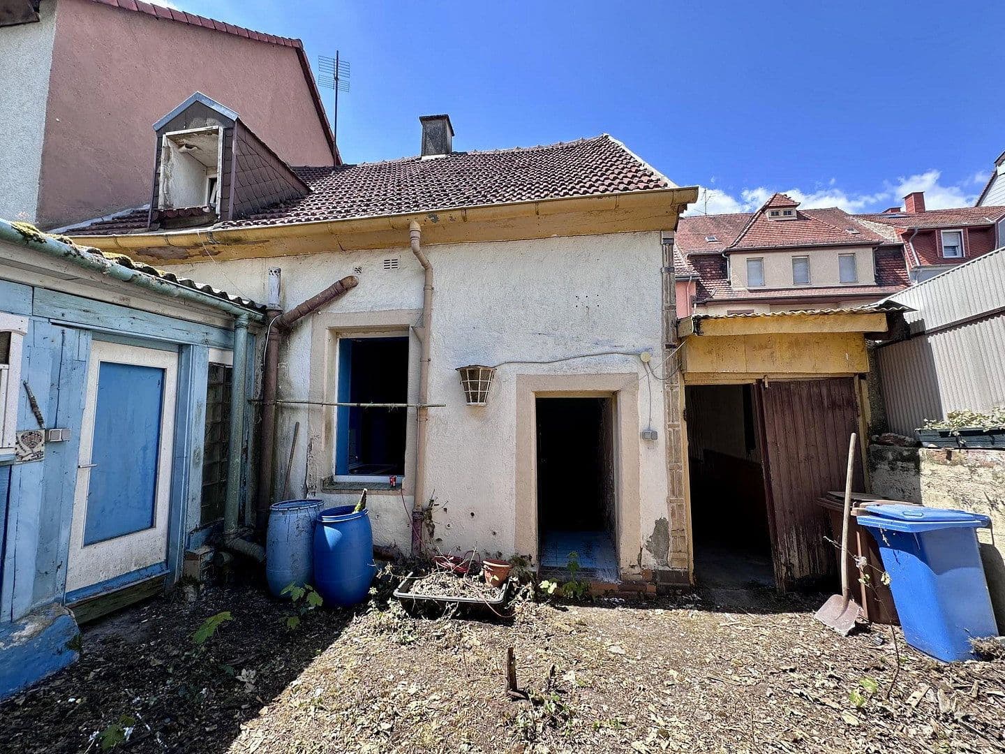 Prodej domu 90 m², pozemek 190 m², Herzogstraße 87, Pirmasens, Porýní-Falc Prodej domu 90 m², pozemek 190 m², Herzogstraße 87, Pirmasens, Porýní-Falc