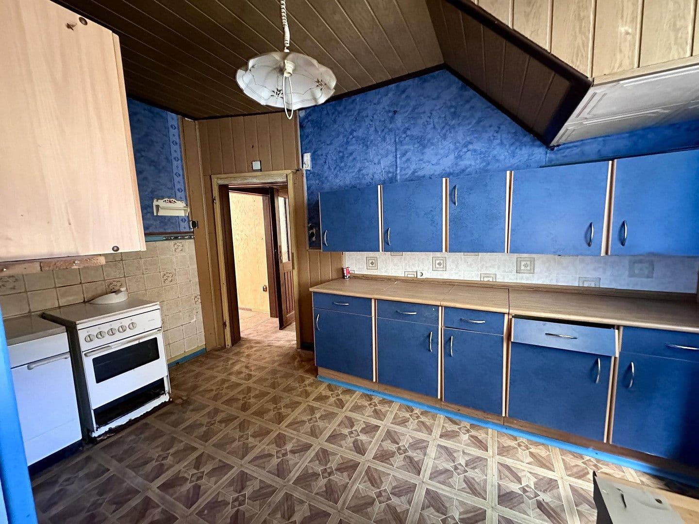 Prodej domu 90 m², pozemek 190 m², Herzogstraße 87, Pirmasens, Porýní-Falc Prodej domu 90 m², pozemek 190 m², Herzogstraße 87, Pirmasens, Porýní-Falc